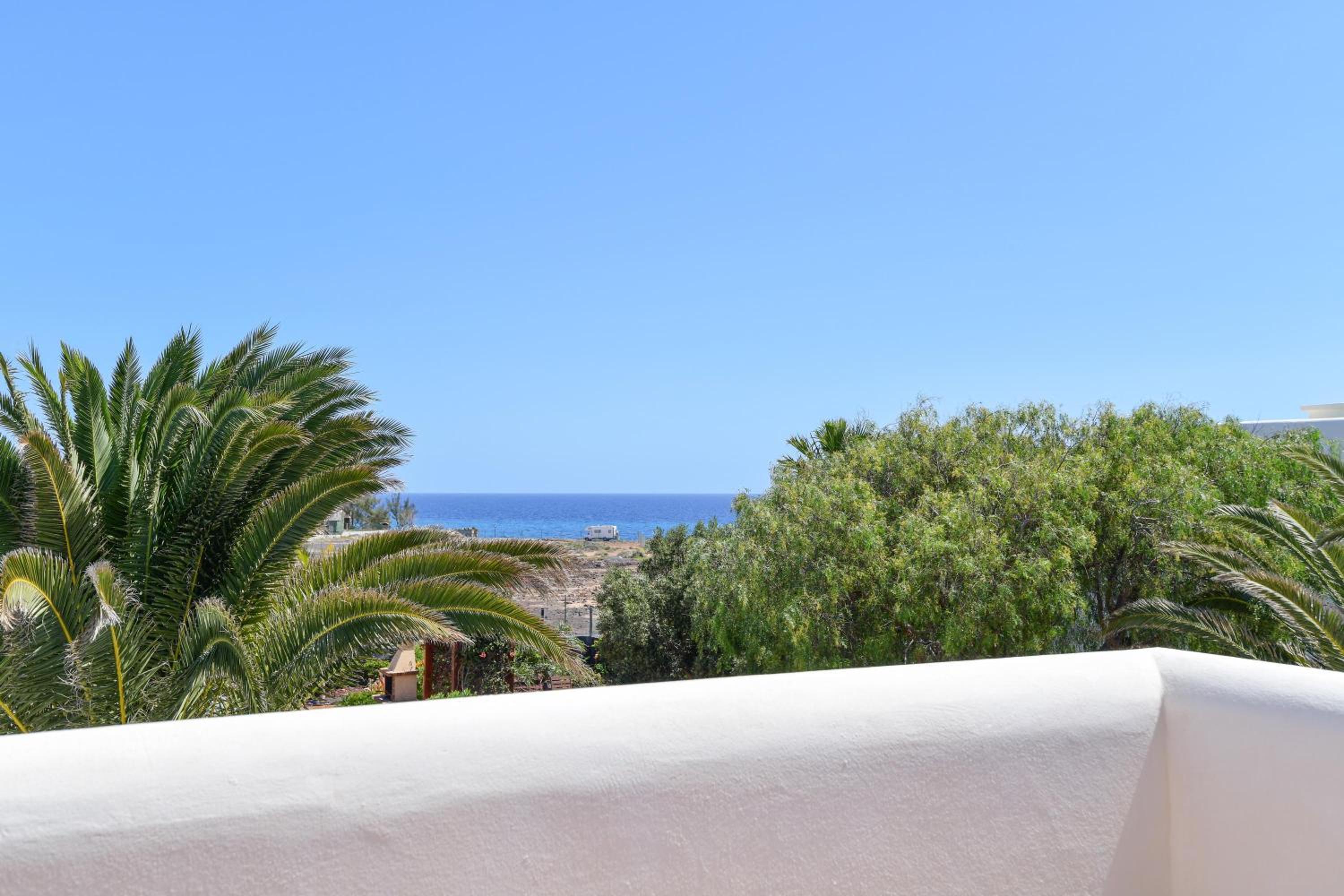 Villa with Sea View - Photo 24