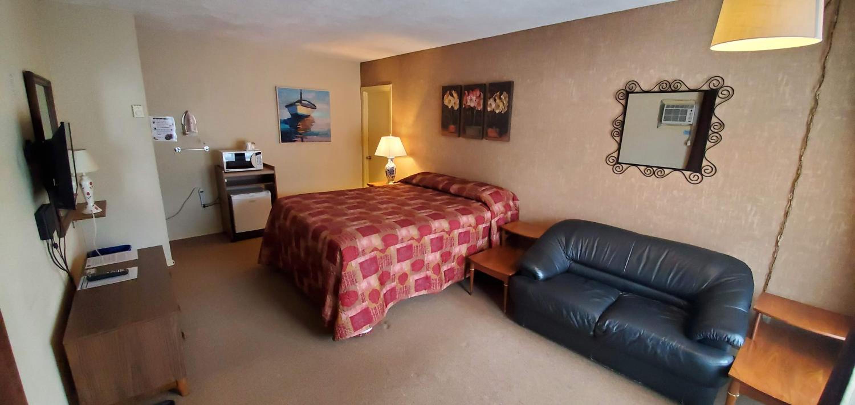 Deluxe Queen Room - Photo 6