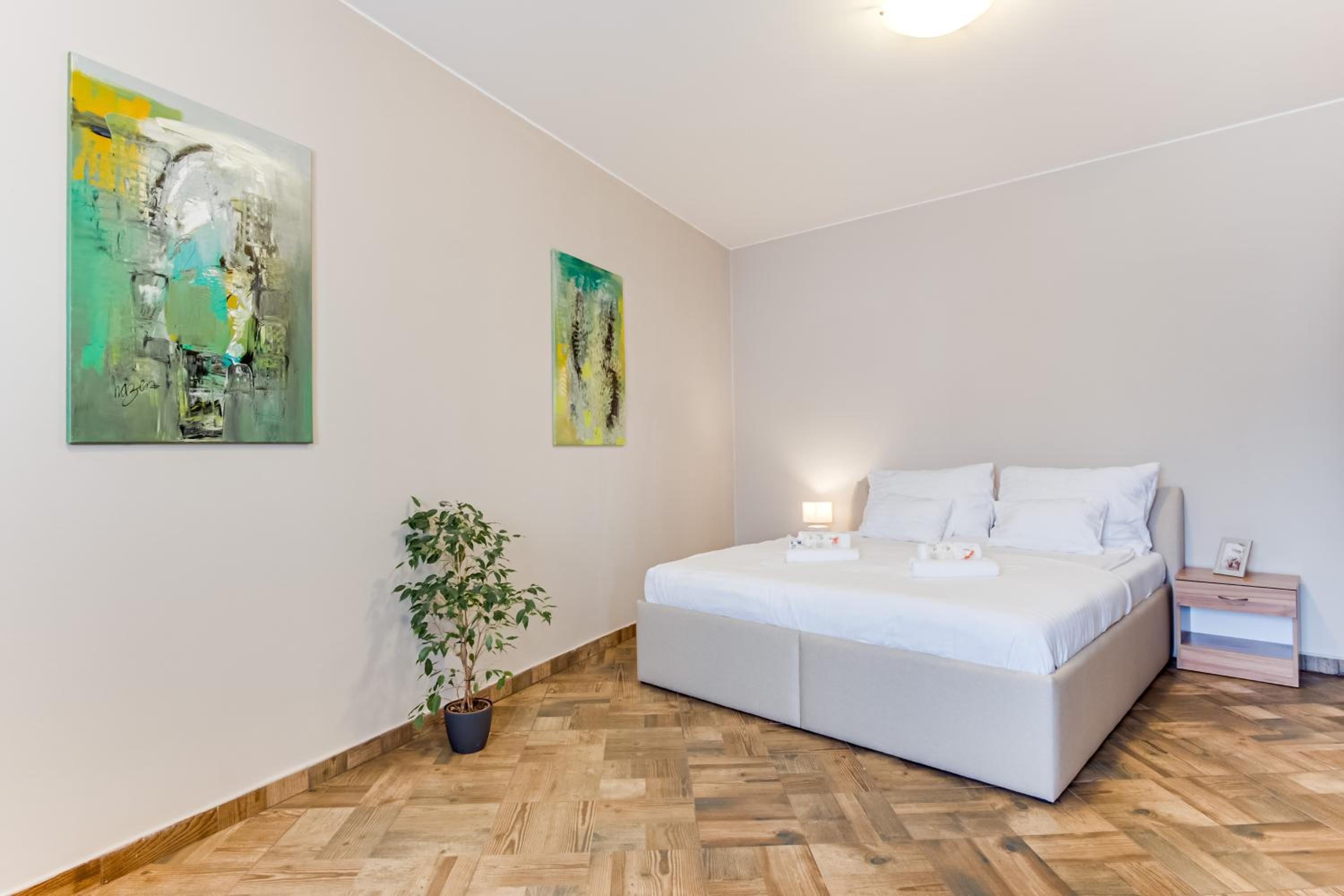 Apartment - Photo 1