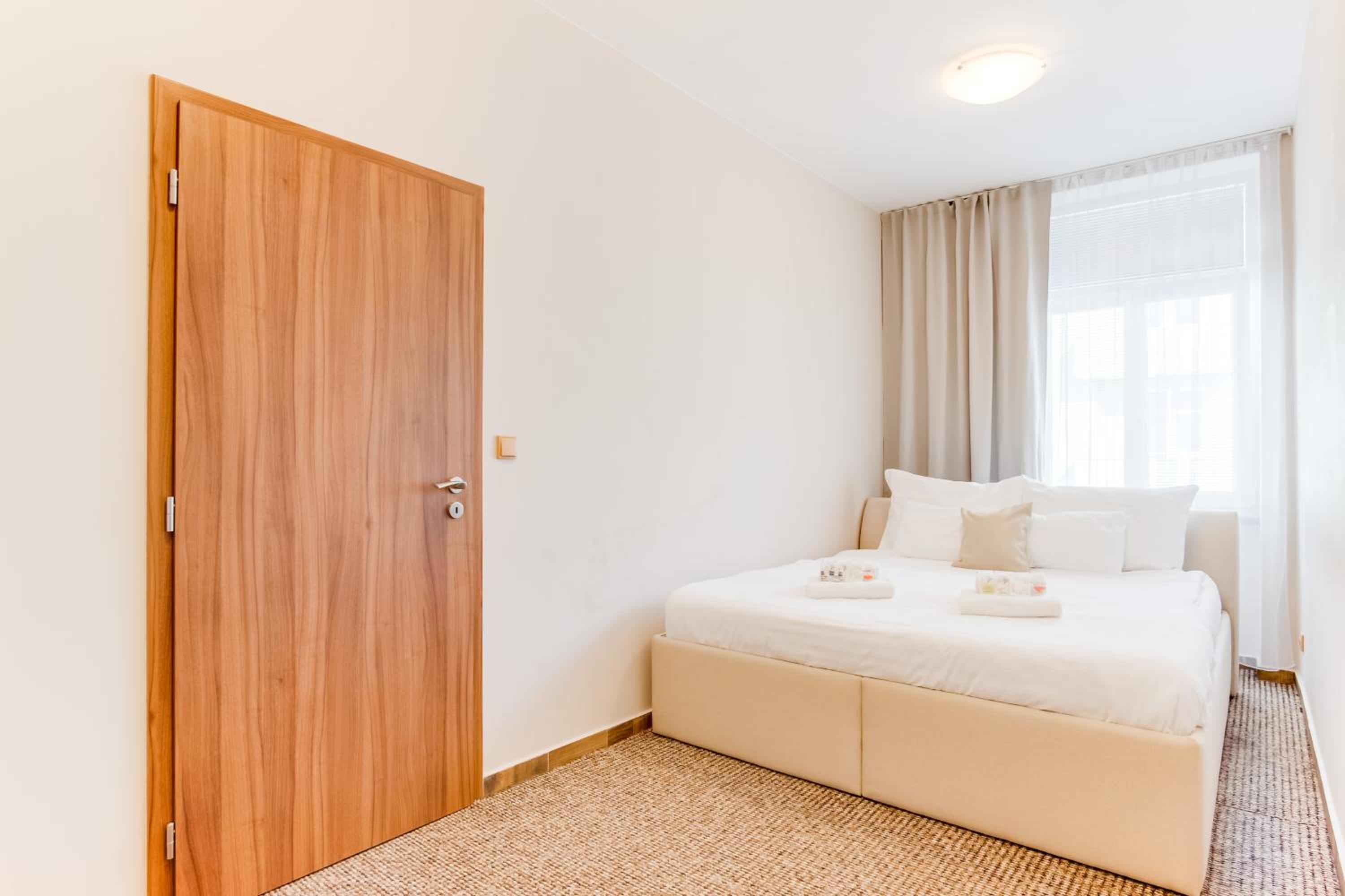 Two-Bedroom Apartment - Photo 3