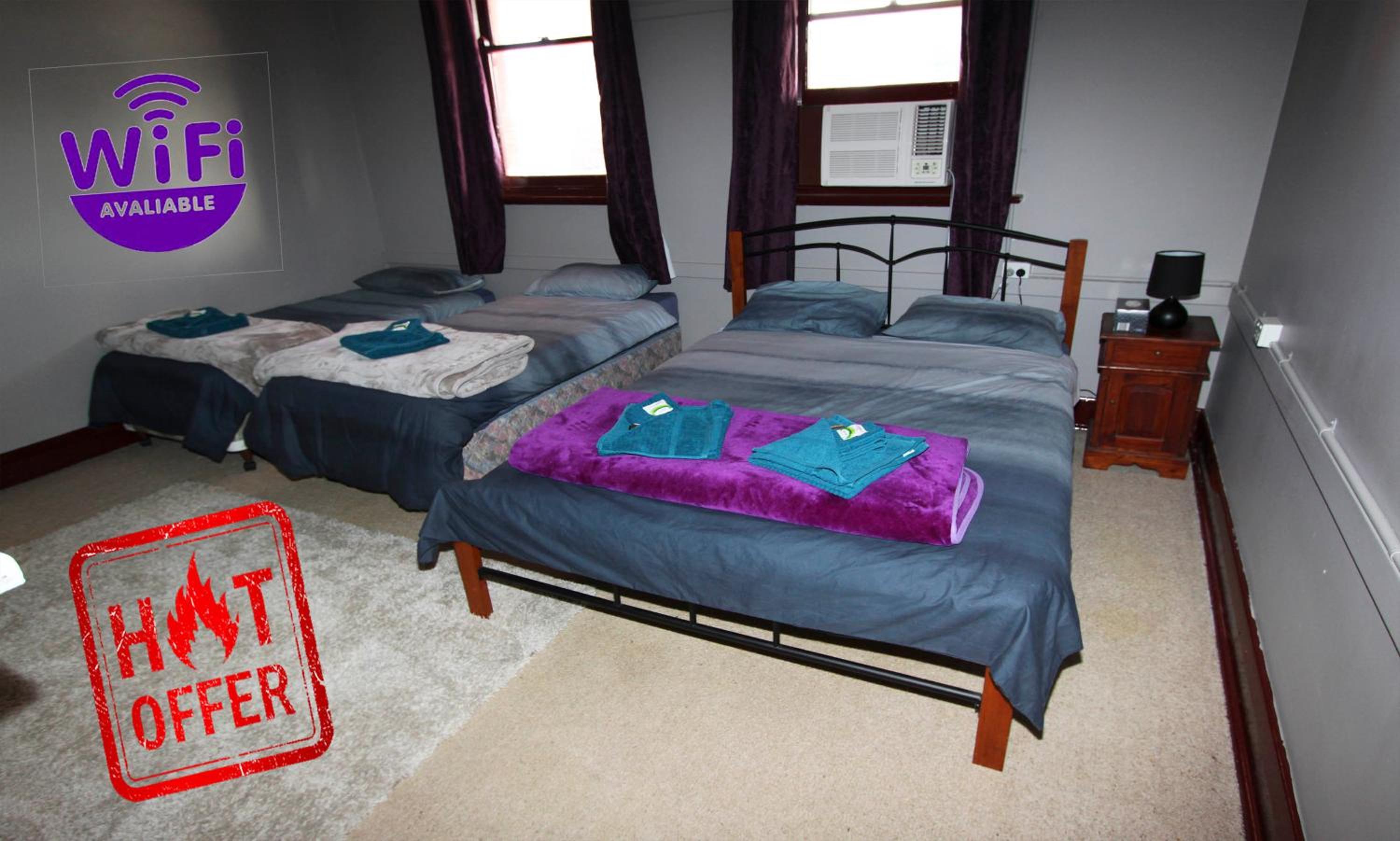 Family Room with Shared Bathroom photo 3