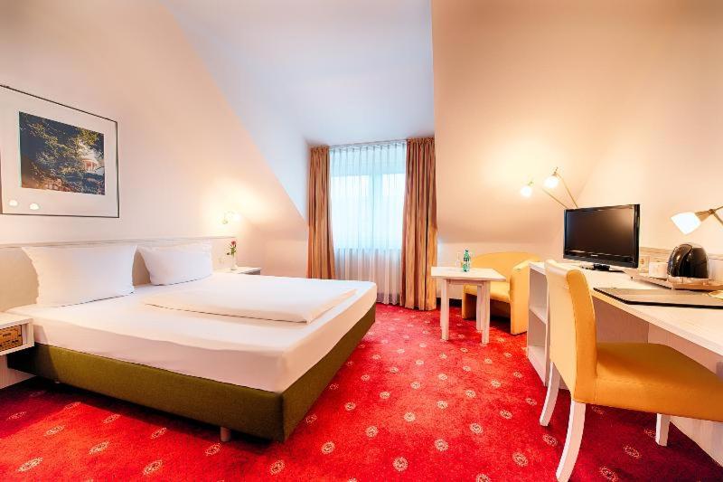 Economy Twin Room - Photo 1
