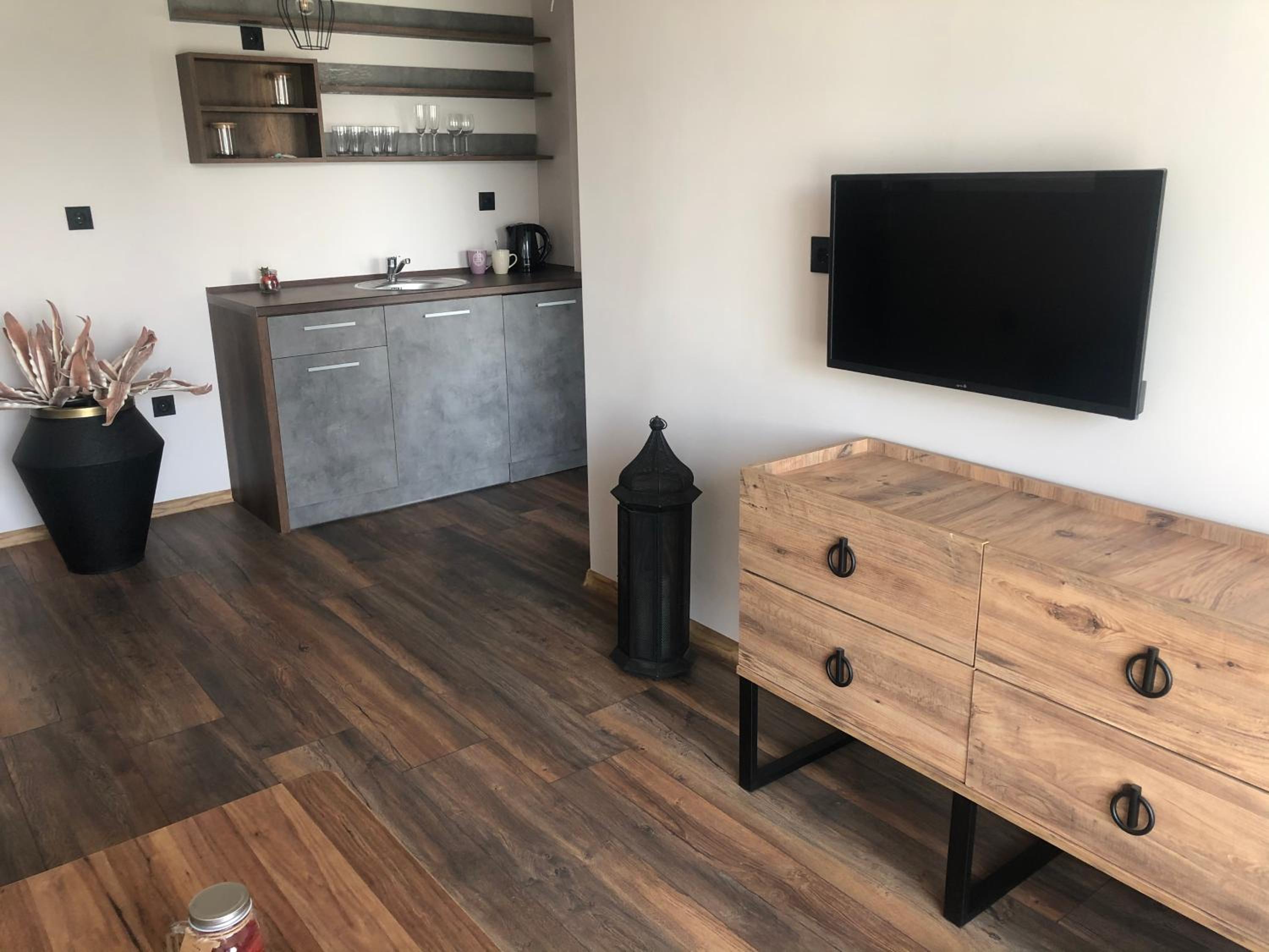 Apartment with Terrace photo 3