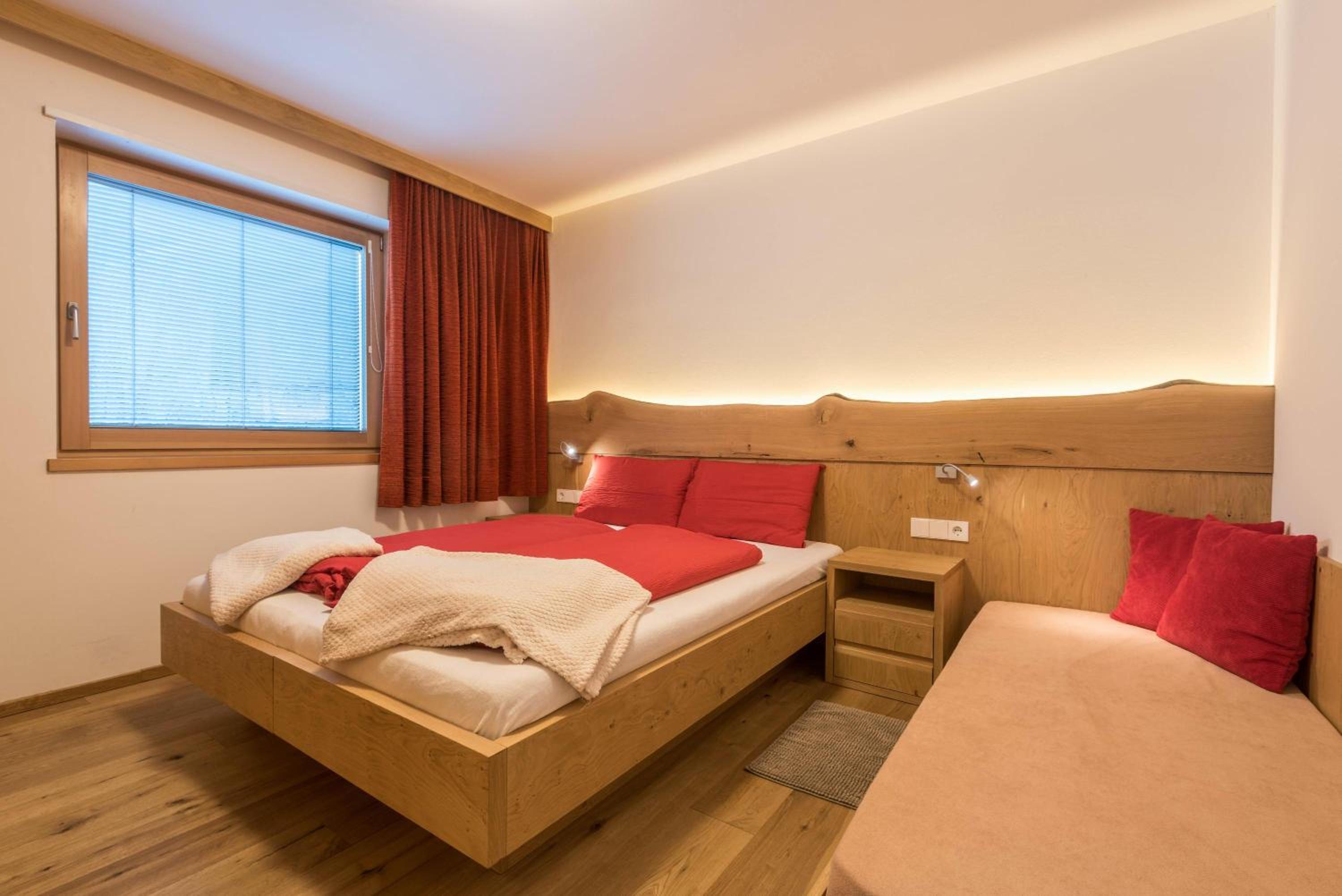 Superior One-Bedroom Apartment with Balcony