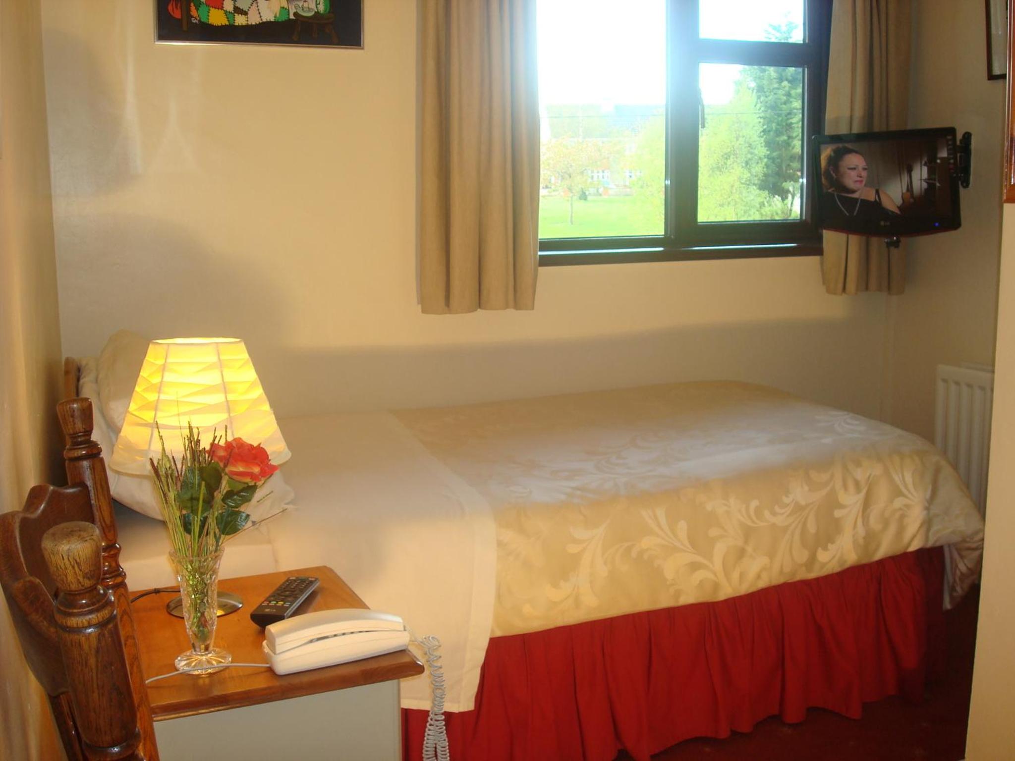 Single Room photo 2