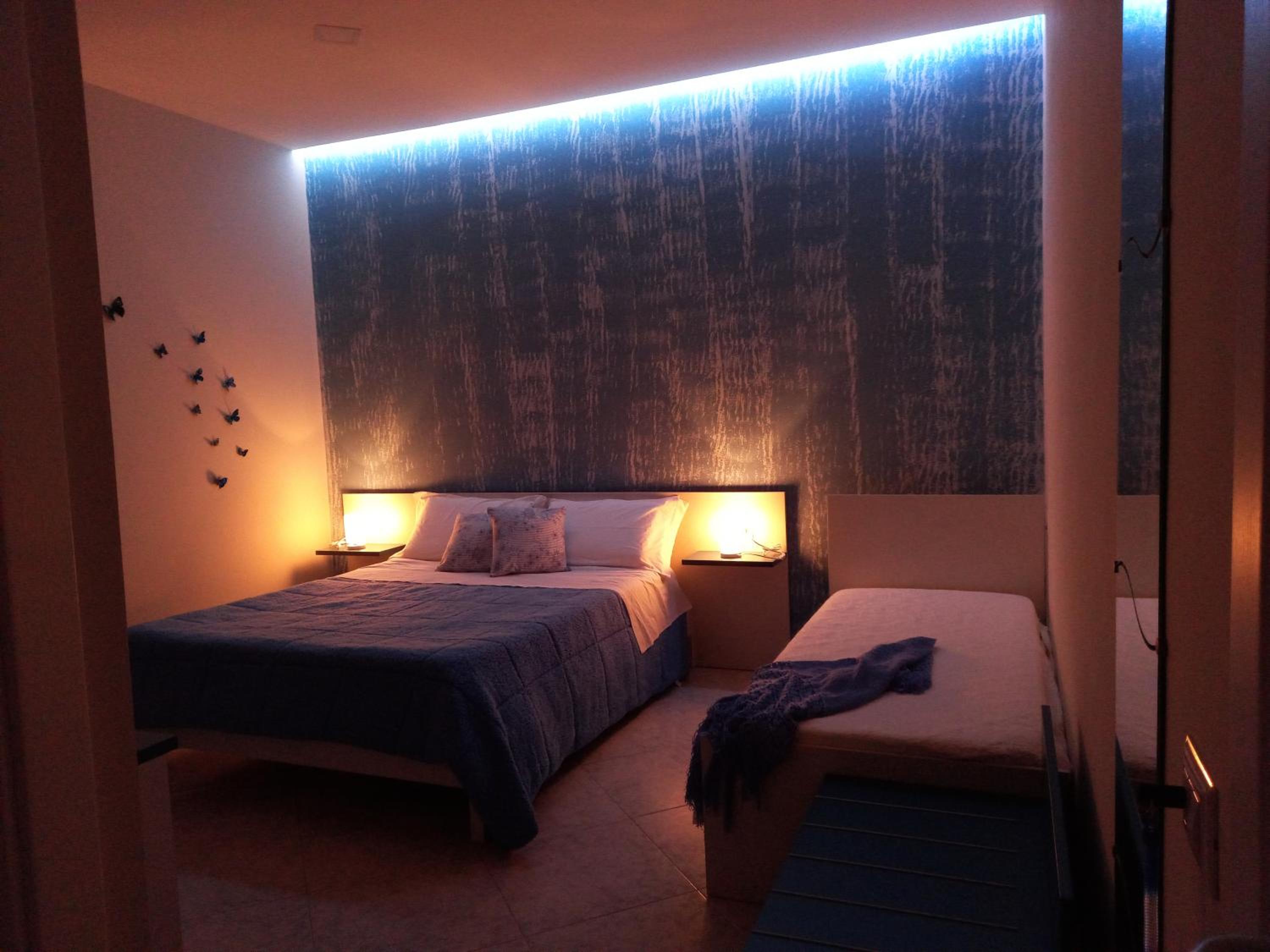 Triple Room with Private Bathroom - Photo 11