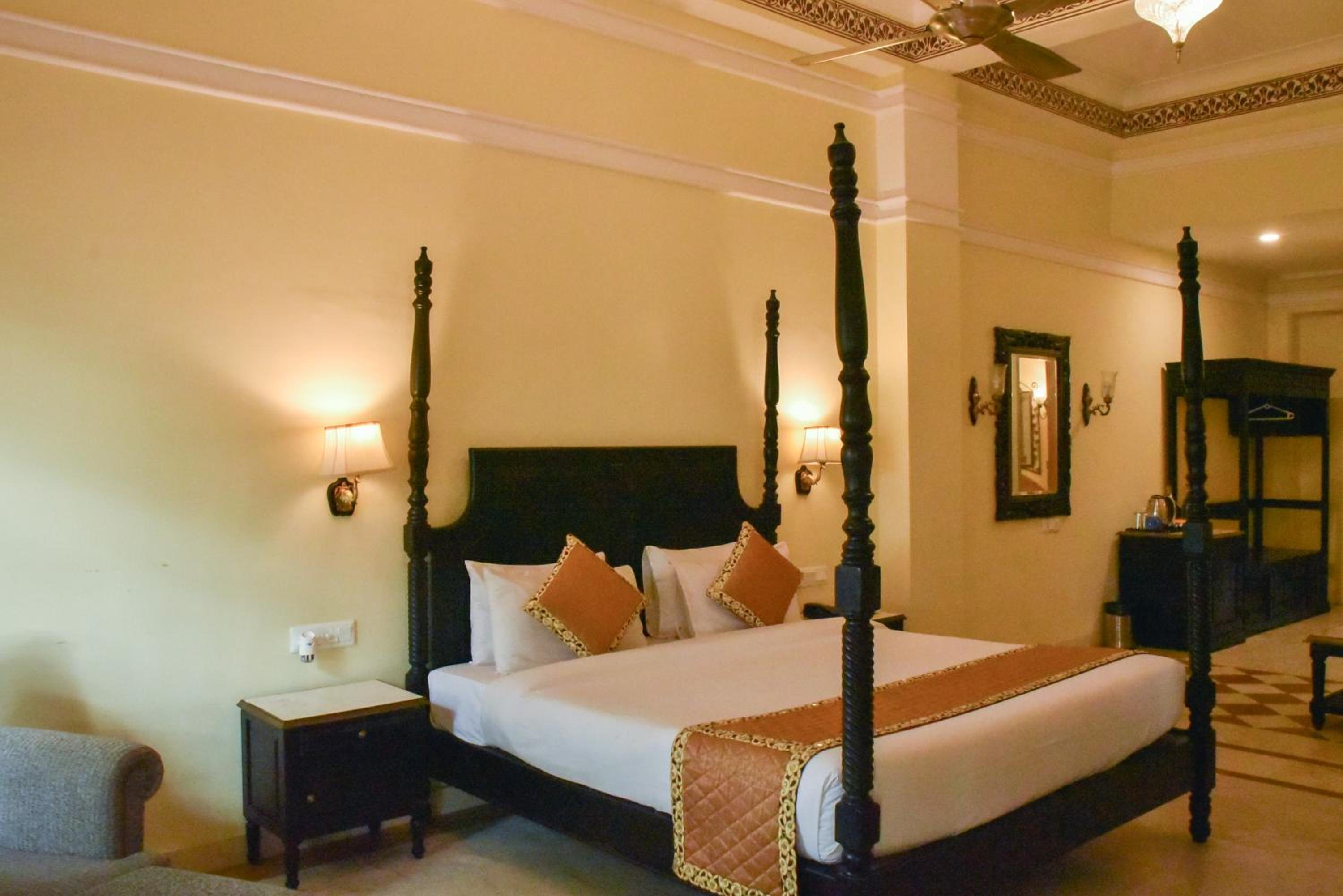Deluxe King Room photo 3