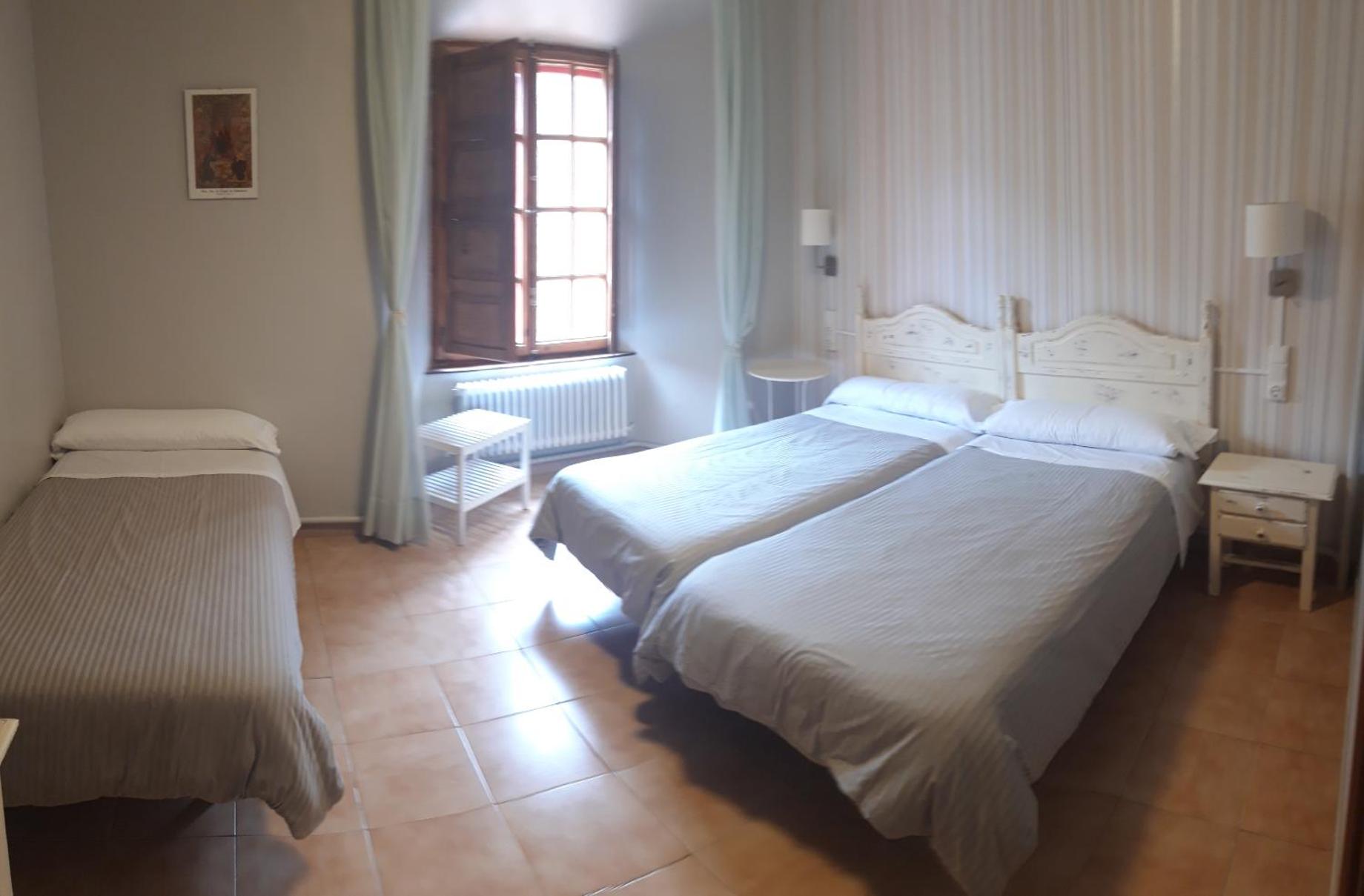 Classic Triple Room photo 2