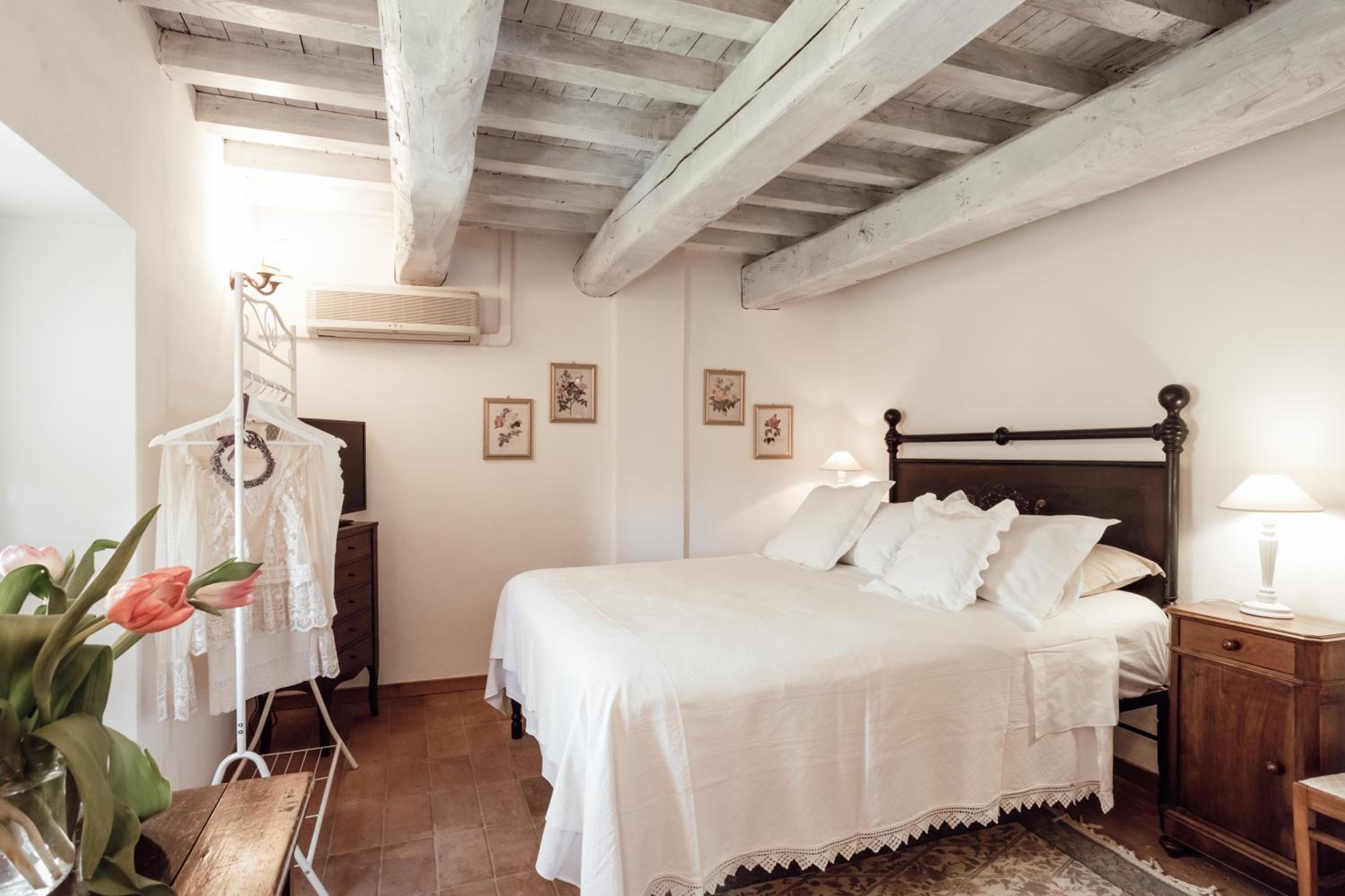 Double Room with Private External Bathroom photo 1