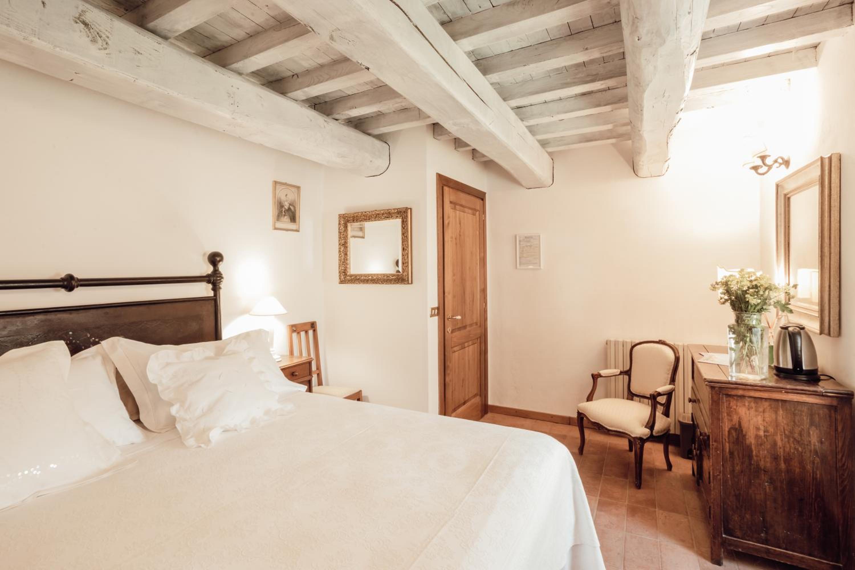 Double Room with Private External Bathroom photo 2