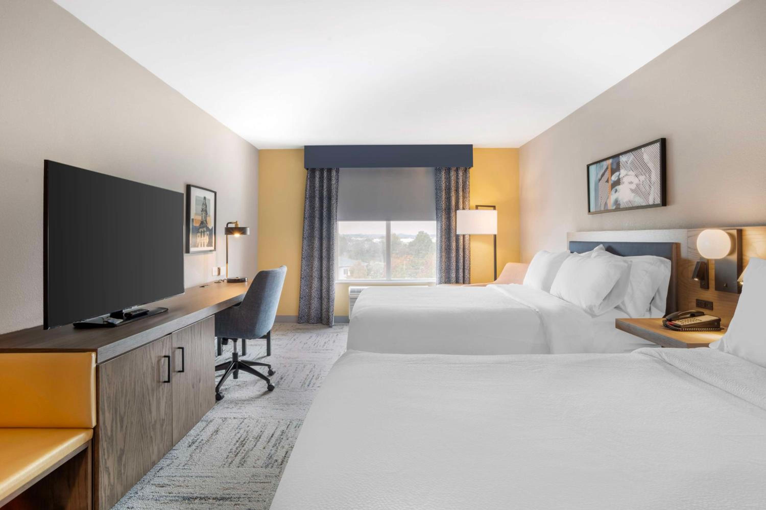 Queen Room with Two Queen Beds