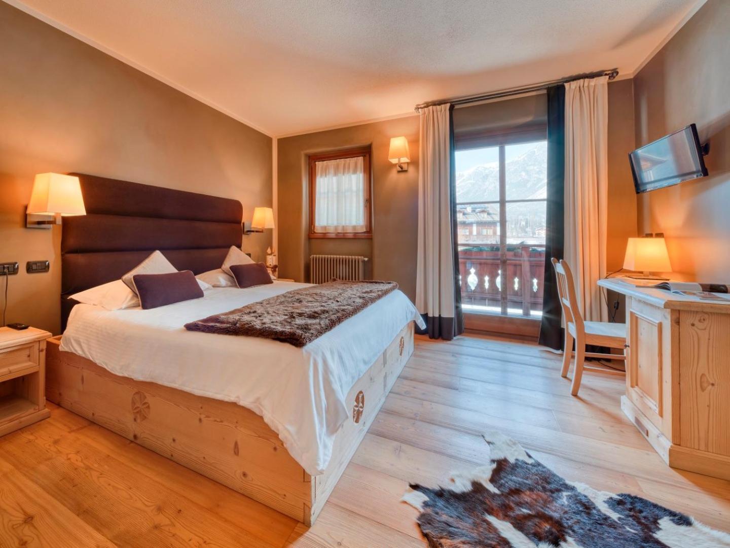 Double or Twin Room with Balcony - Photo 24