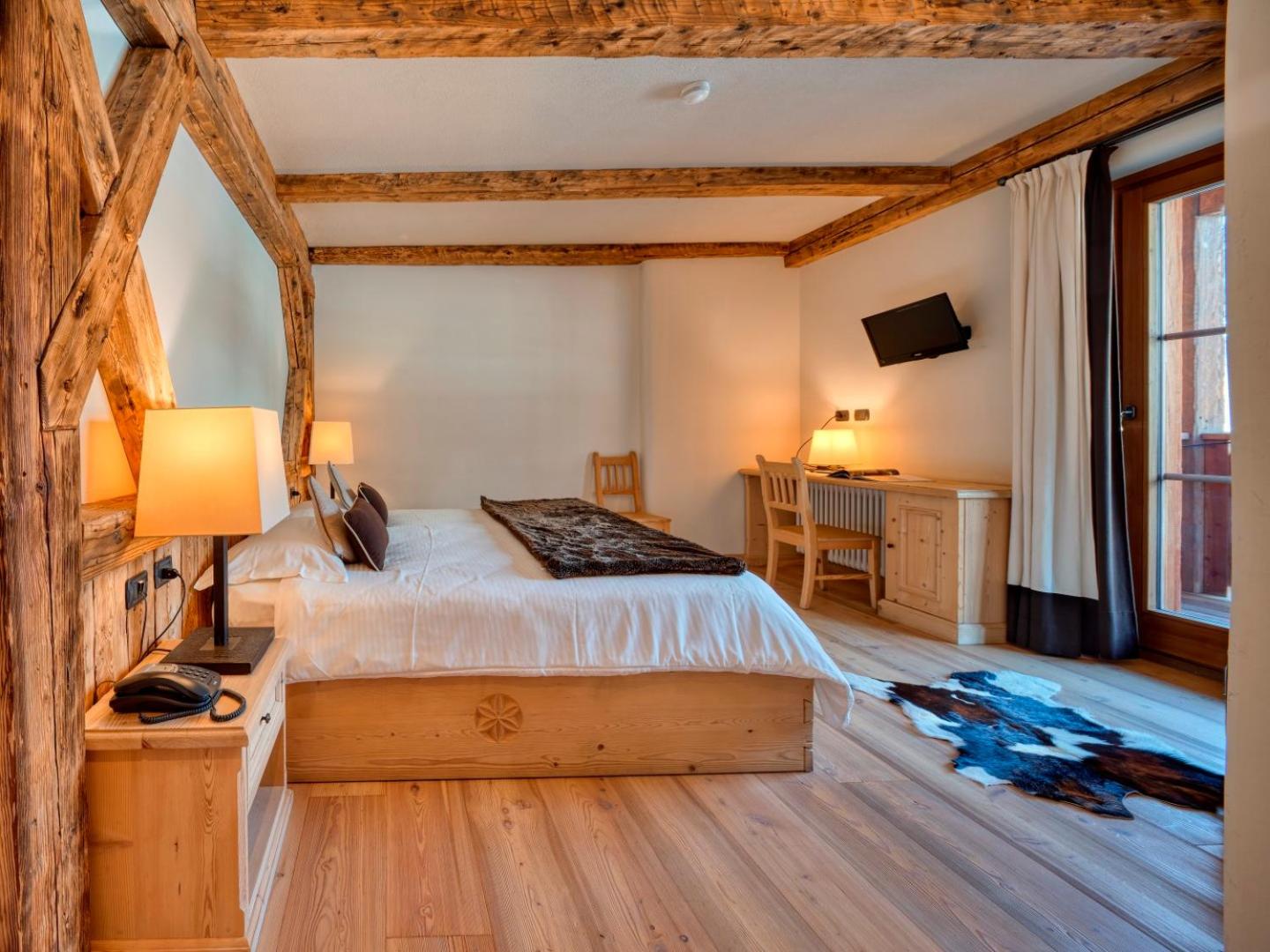 Double or Twin Room with Balcony - Photo 5
