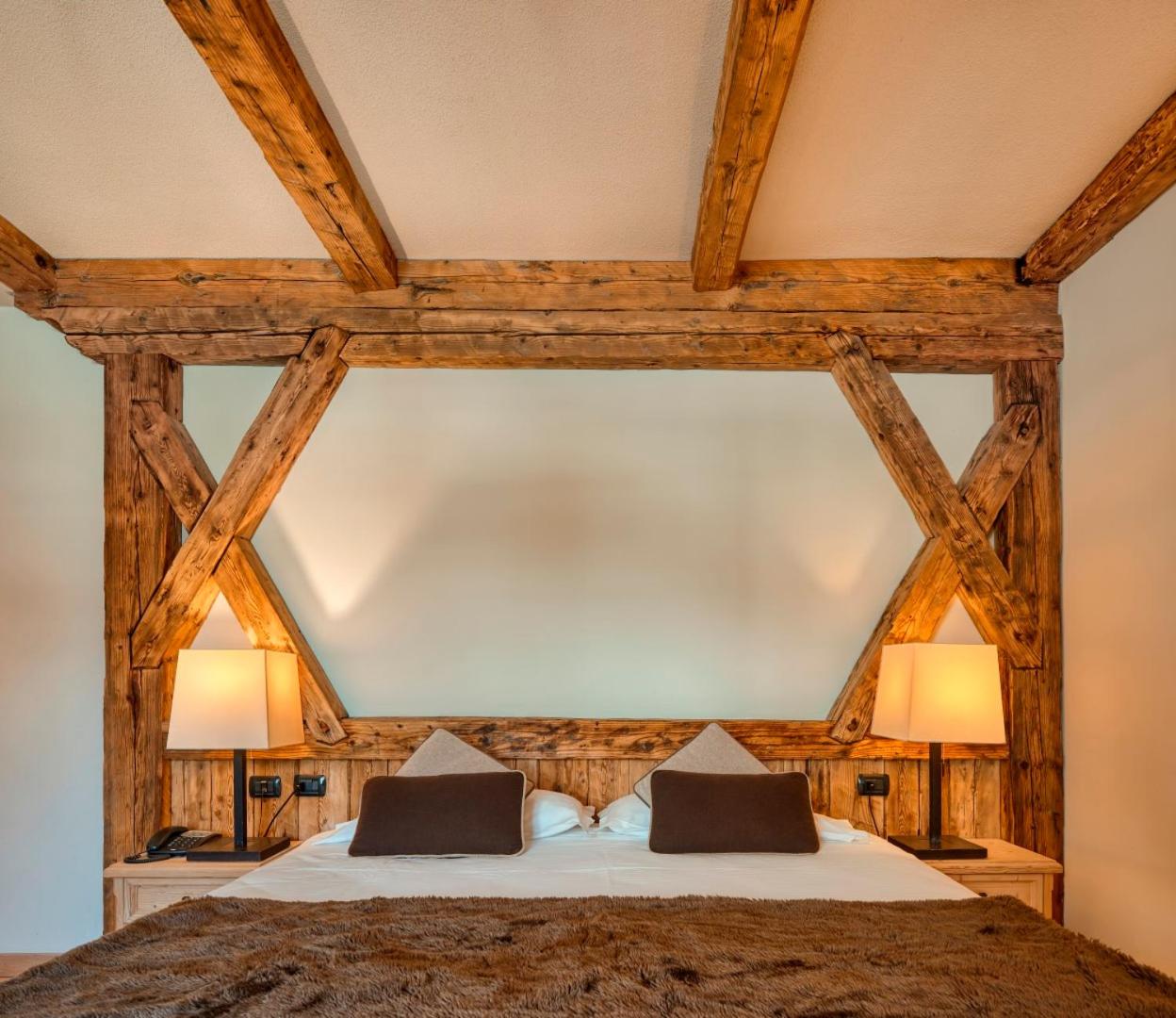 Double or Twin Room with Balcony - Photo 4
