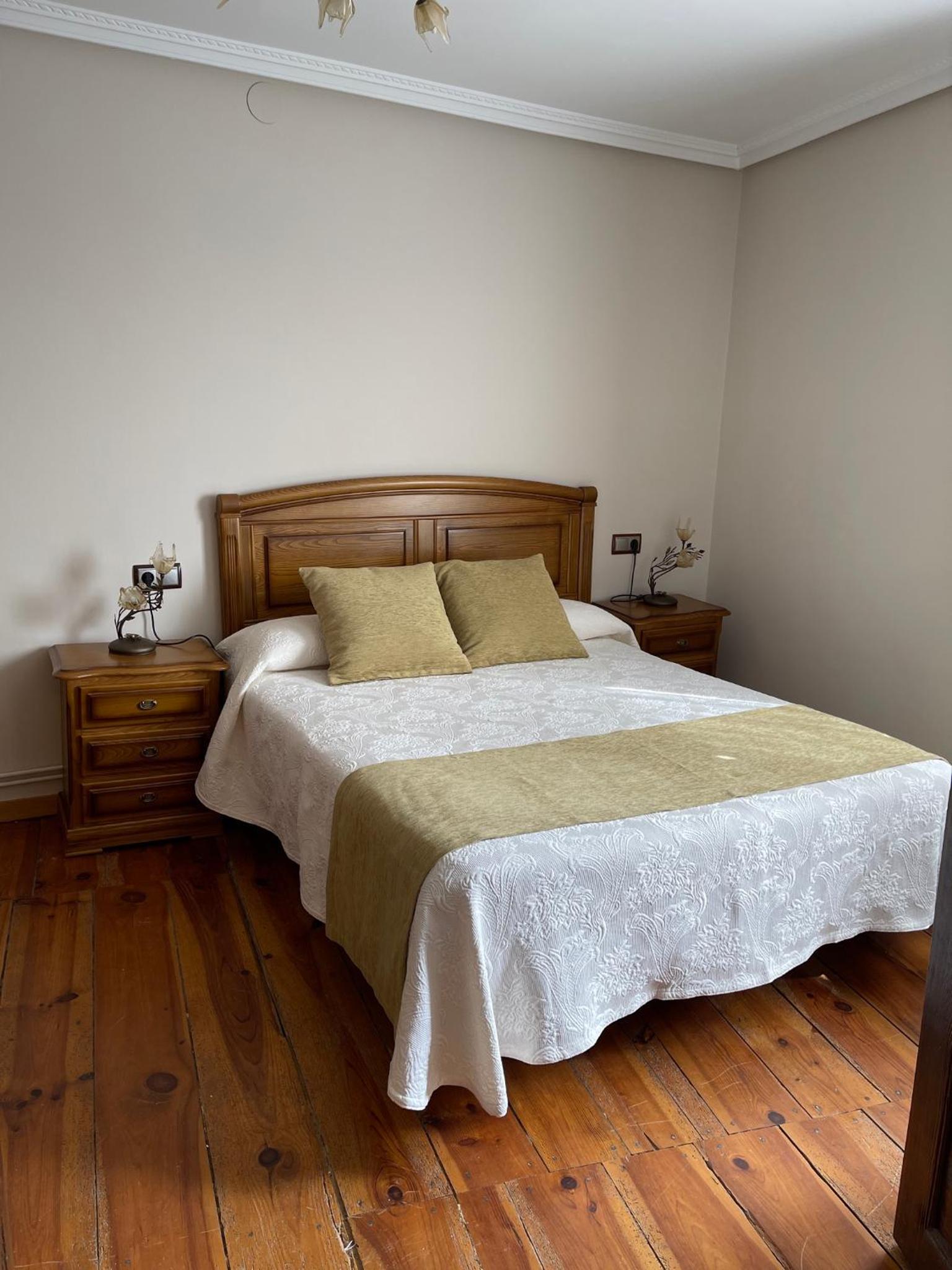 Superior Family Room - Photo 7