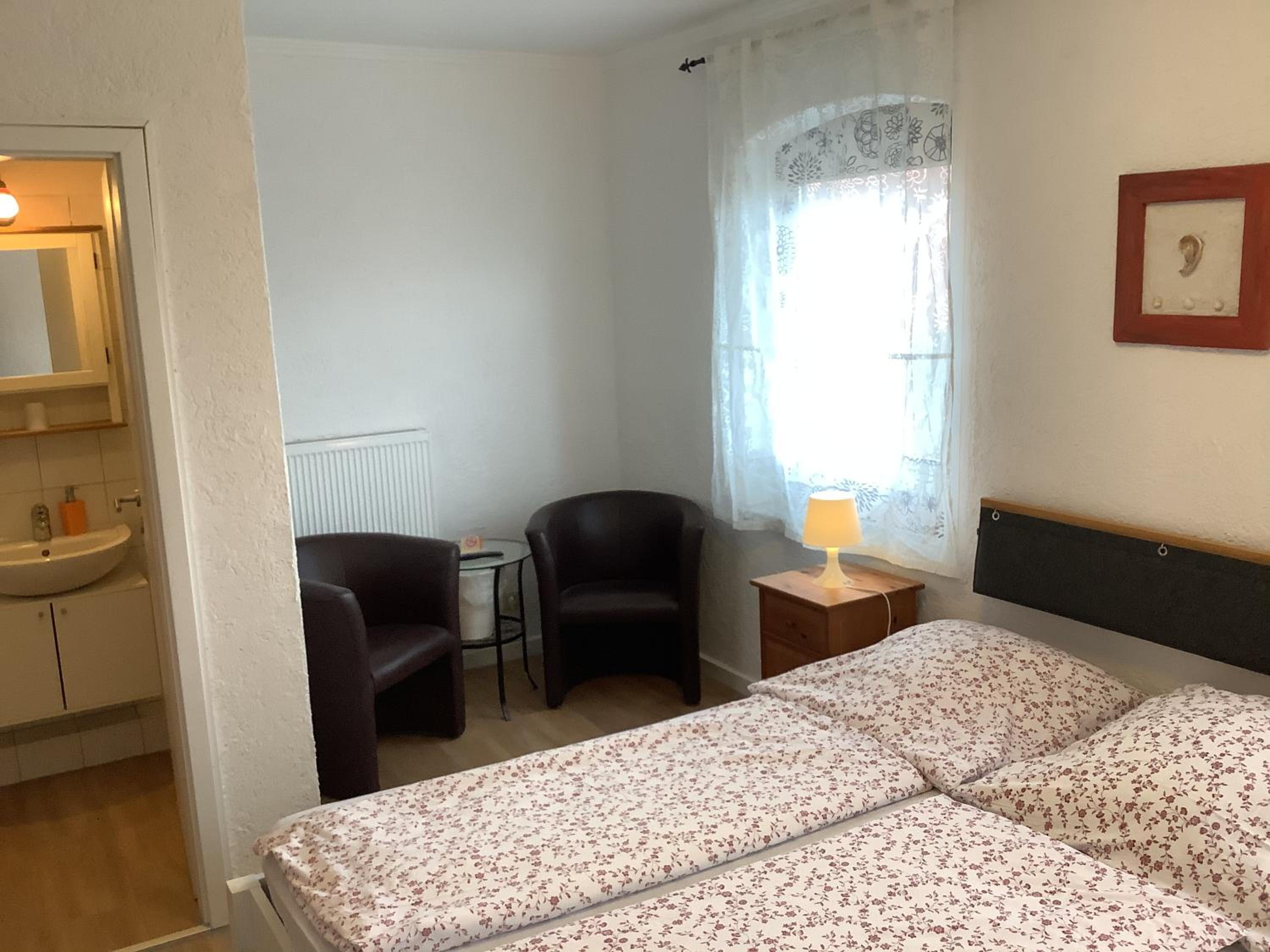 Double Room - Photo 11