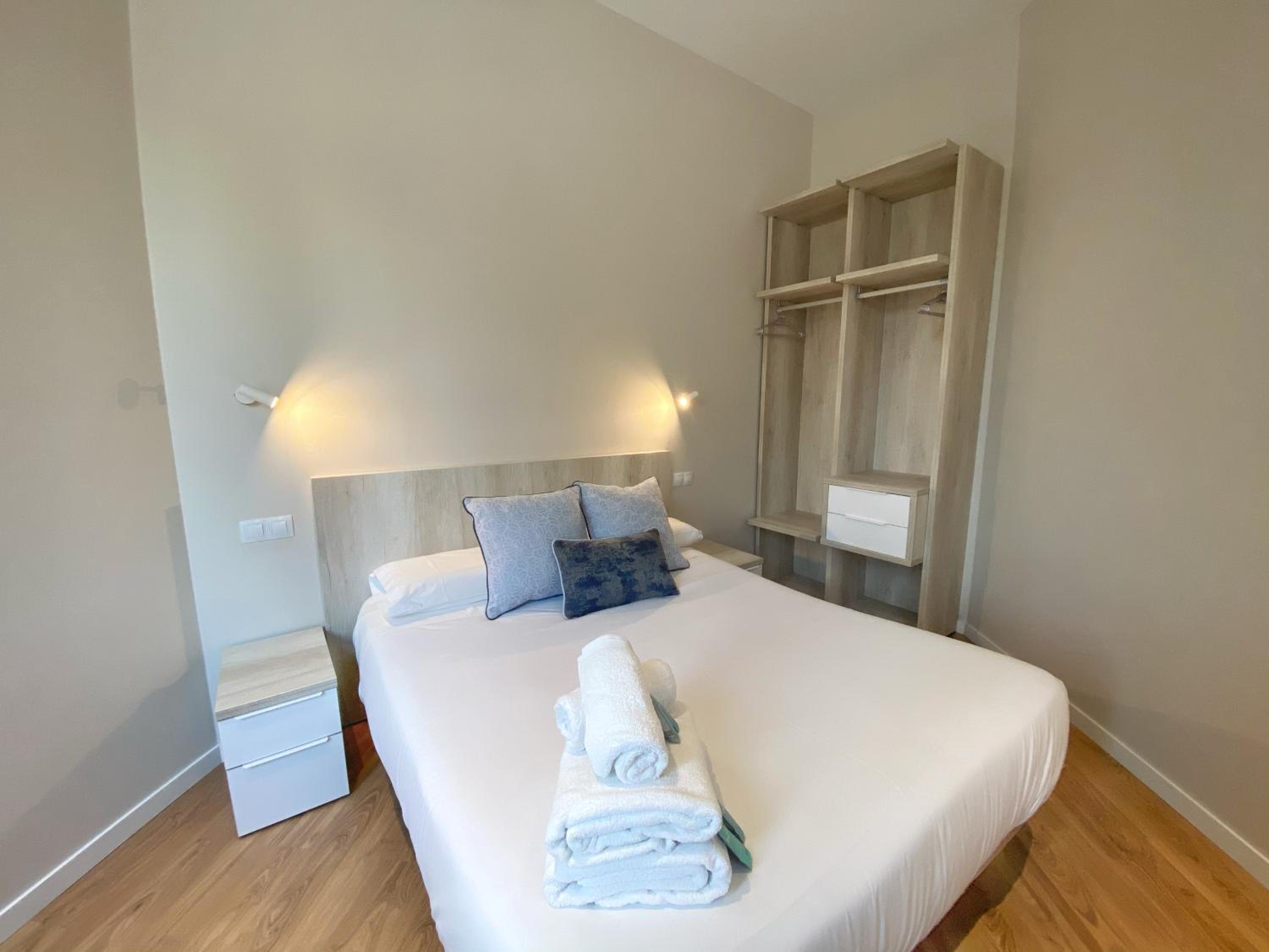 One-Bedroom Apartment - Photo 1