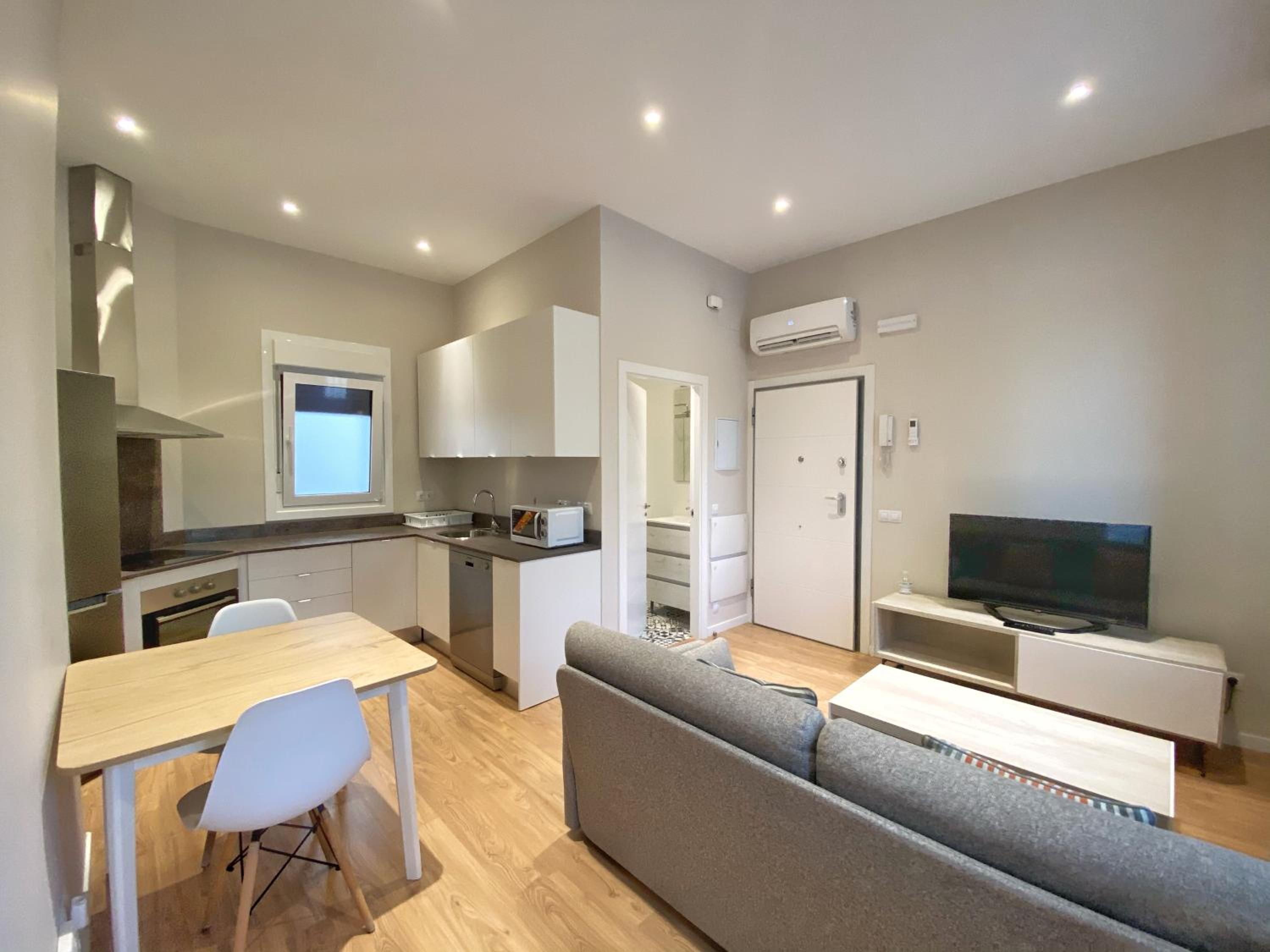 One-Bedroom Apartment - Photo 7