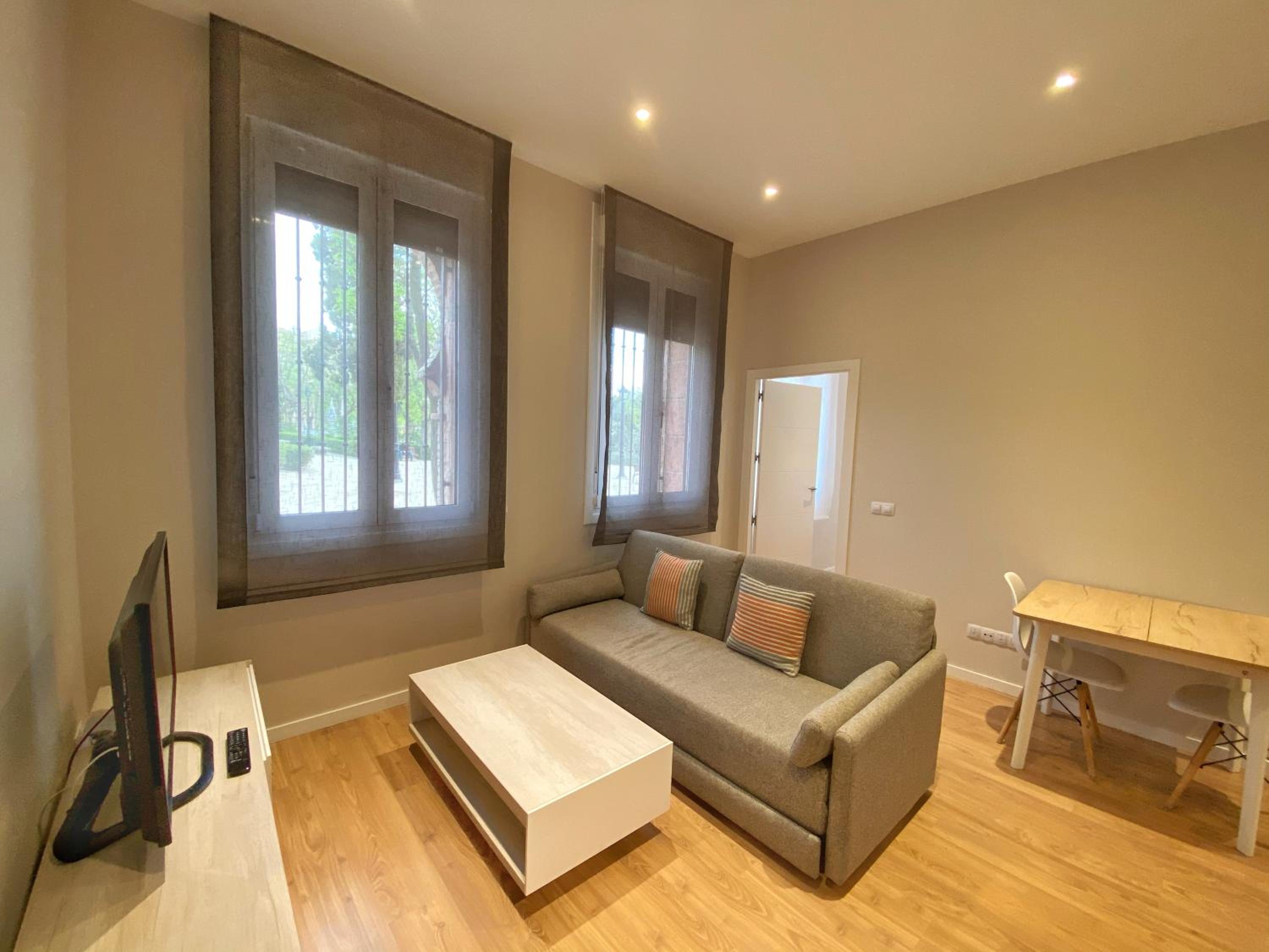 One-Bedroom Apartment - Photo 8