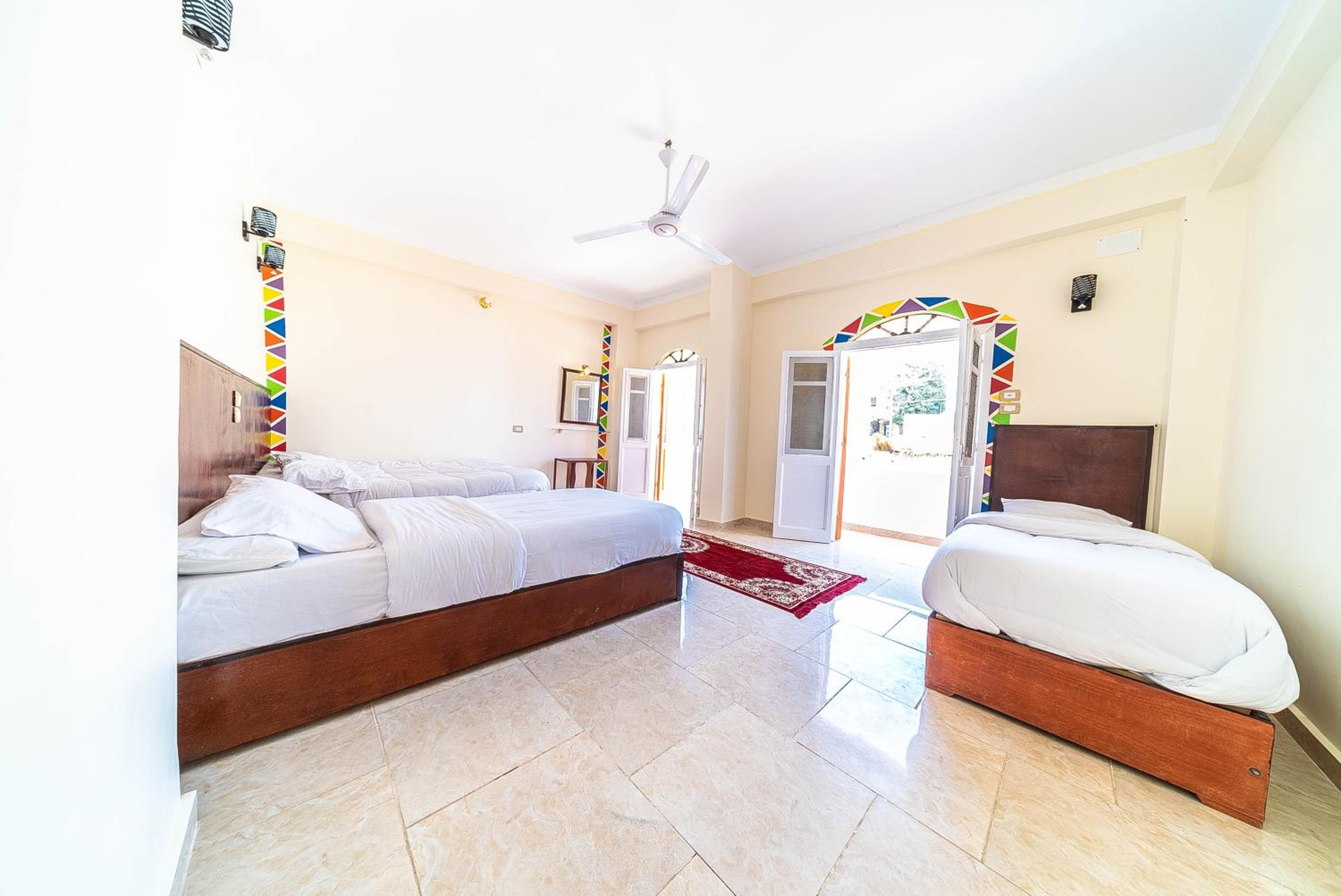 Triple Room with Private External Bathroom - Photo 4