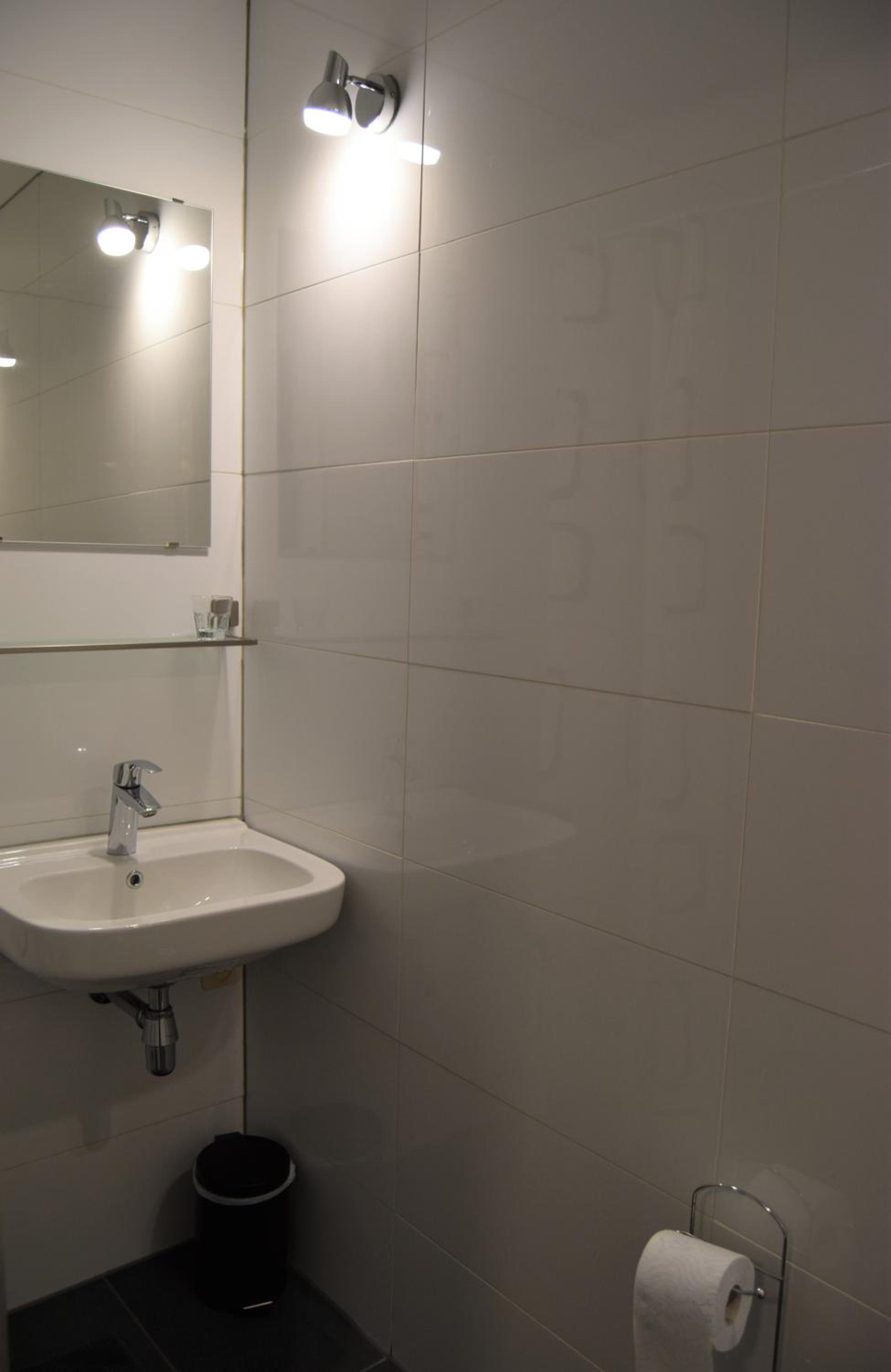 Triple Room with Shared Bathroom photo 2