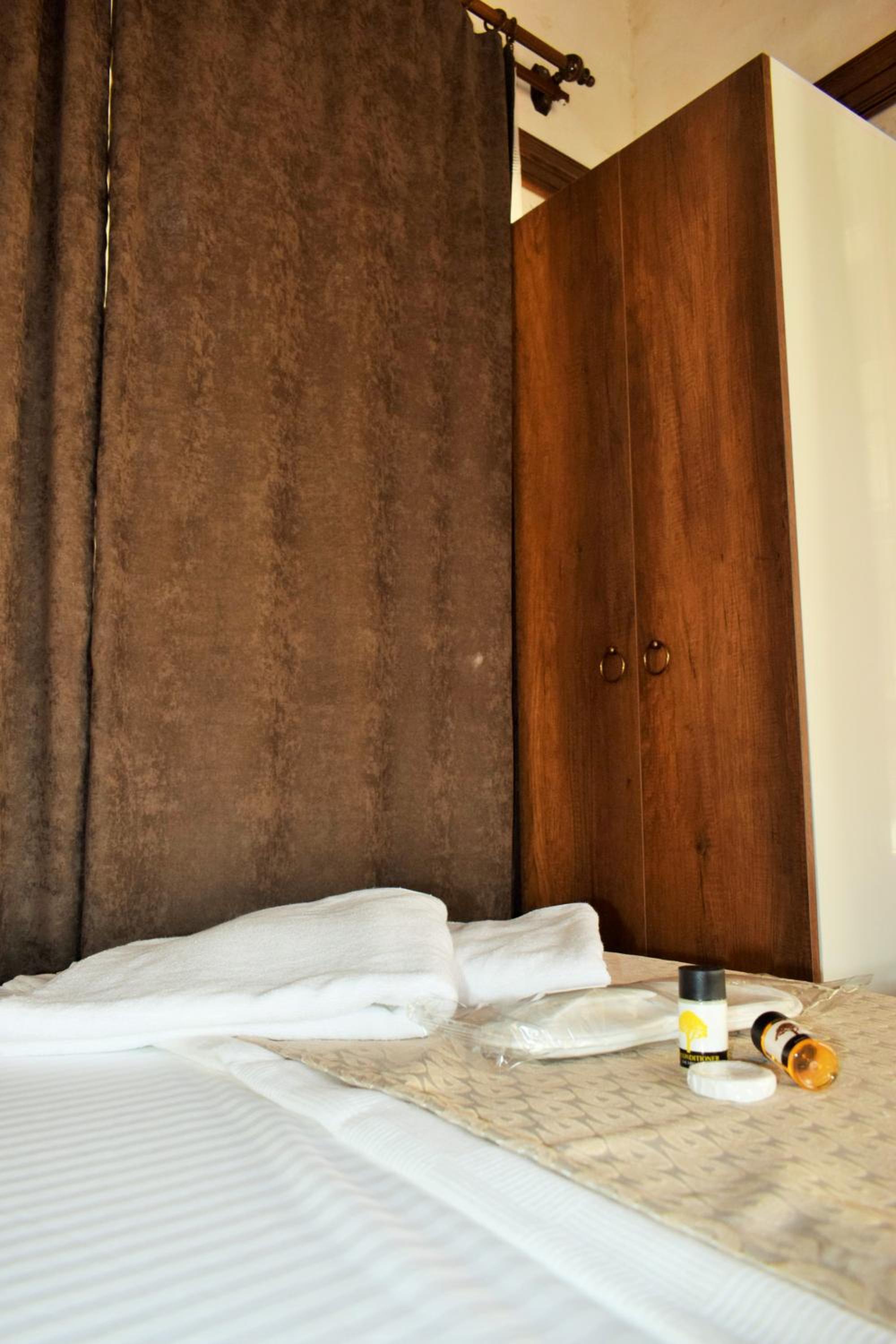 Double Room - Photo 1