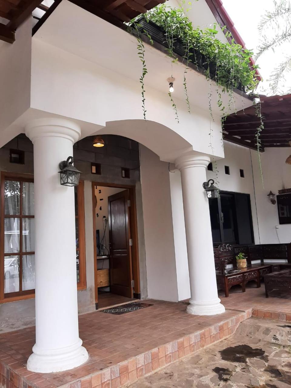 Three-Bedroom Villa - Photo 6