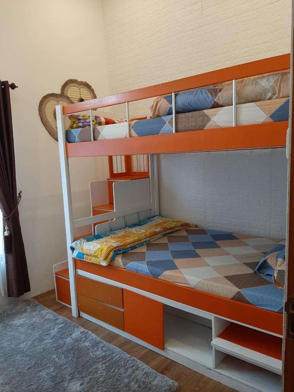 Three-Bedroom Villa - Photo 4