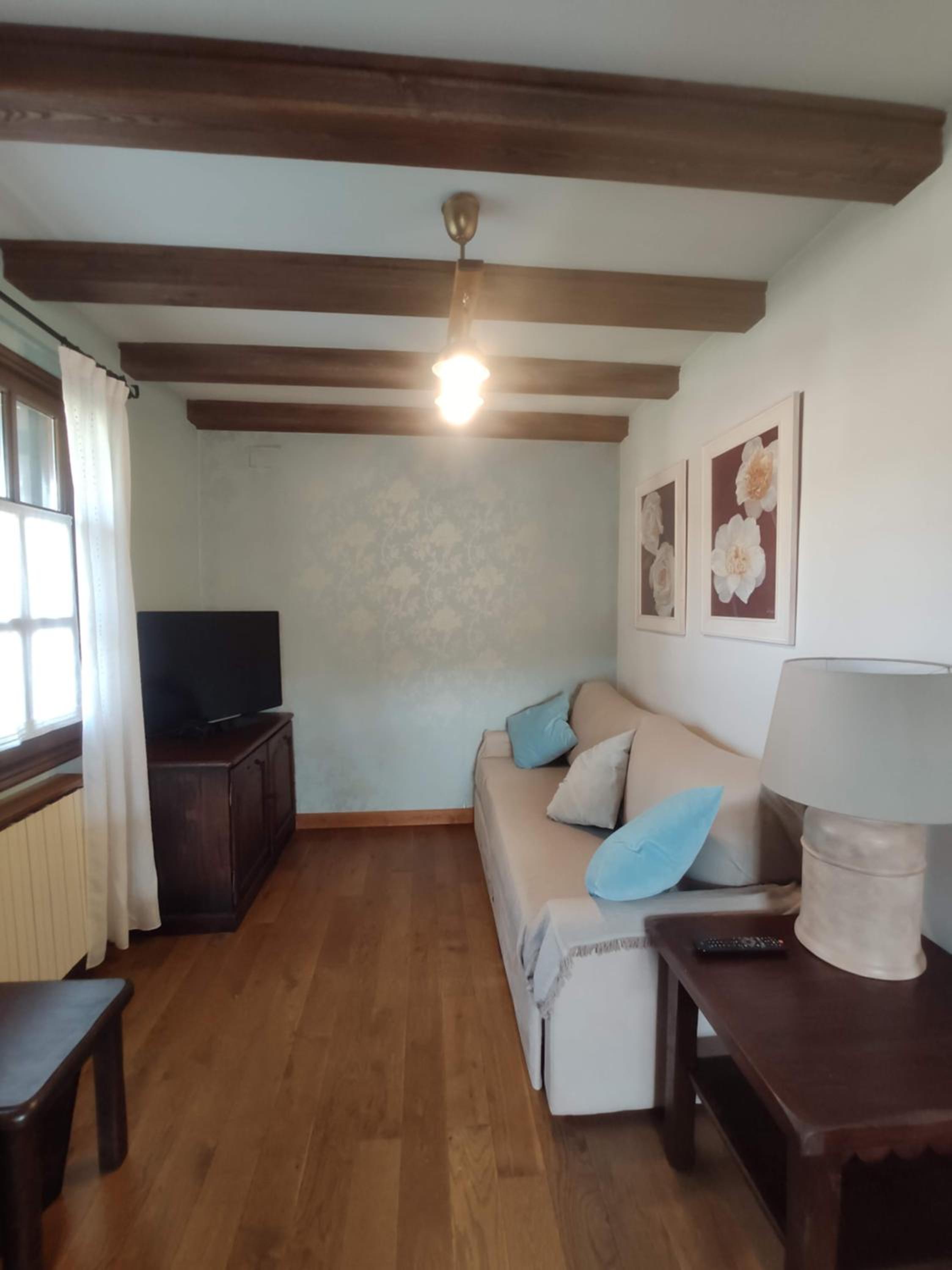 Suite - Photo 3