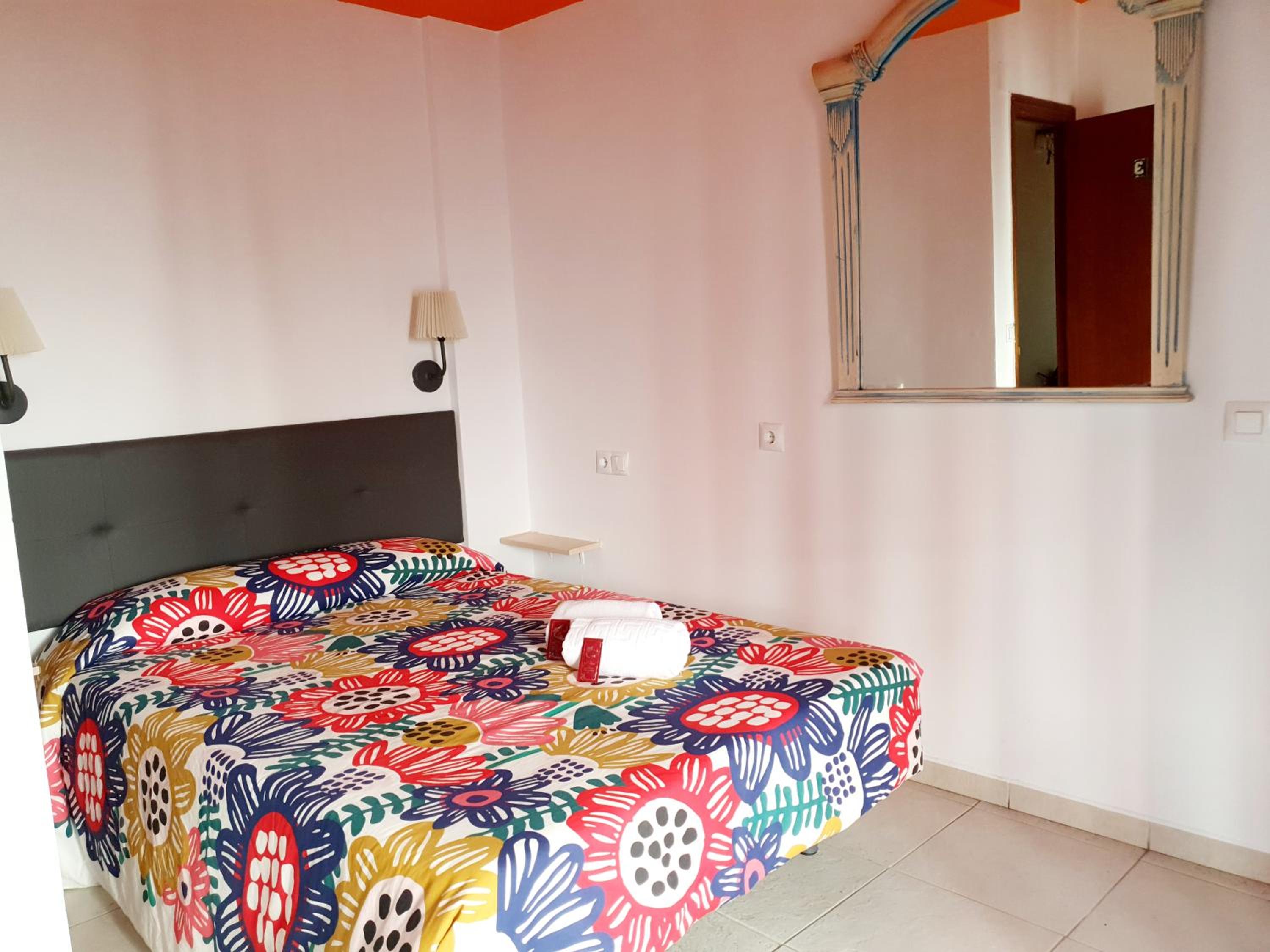 Double Room with Private Bathroom photo 3