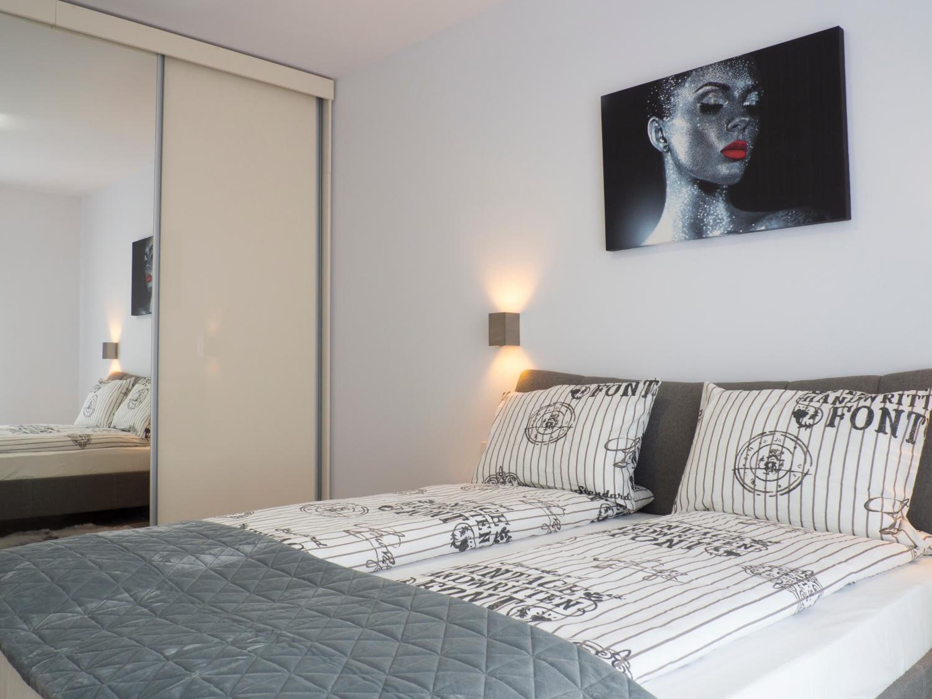 One-Bedroom Apartment - Photo 13