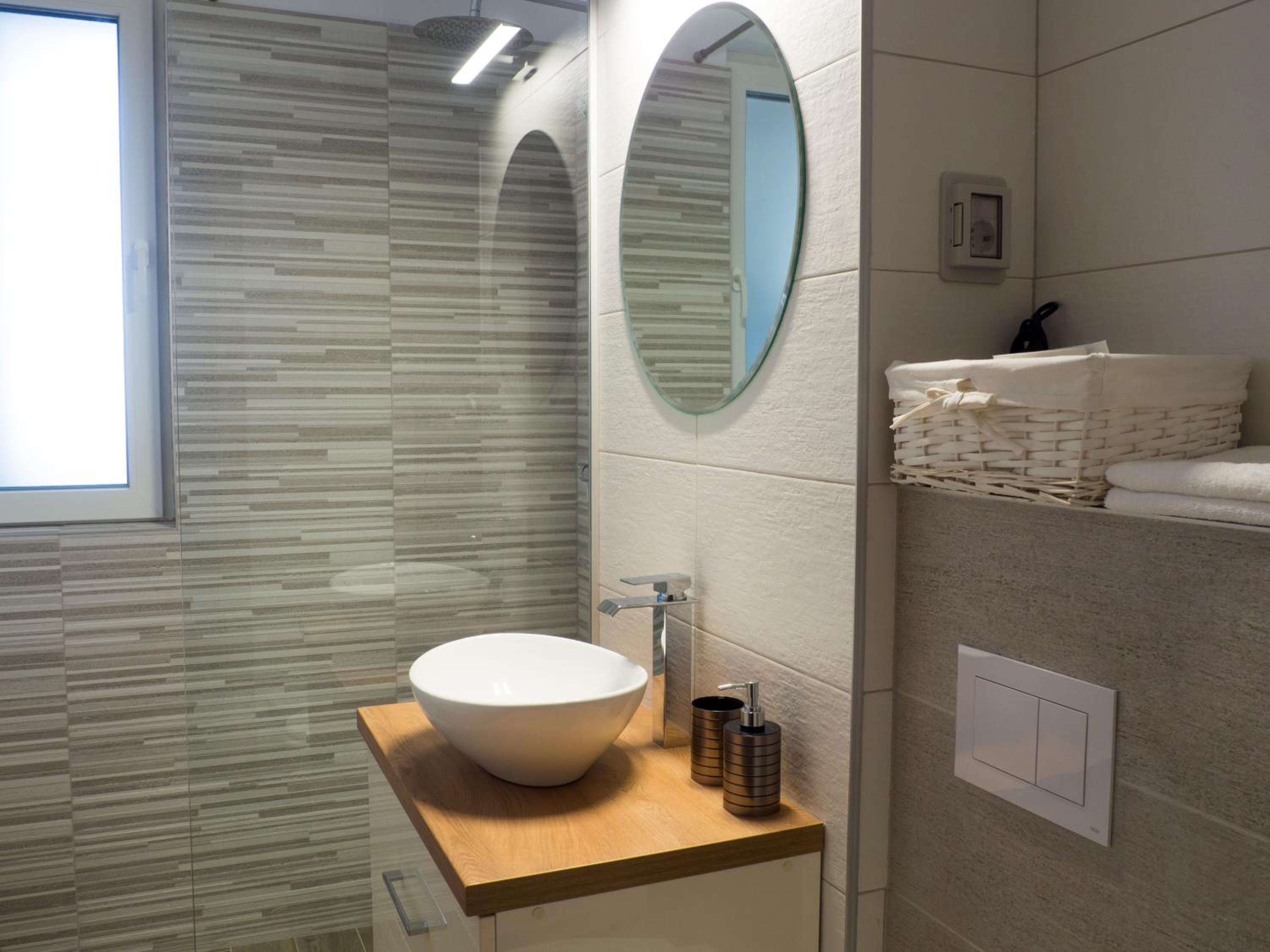 One-Bedroom Apartment - Photo 14