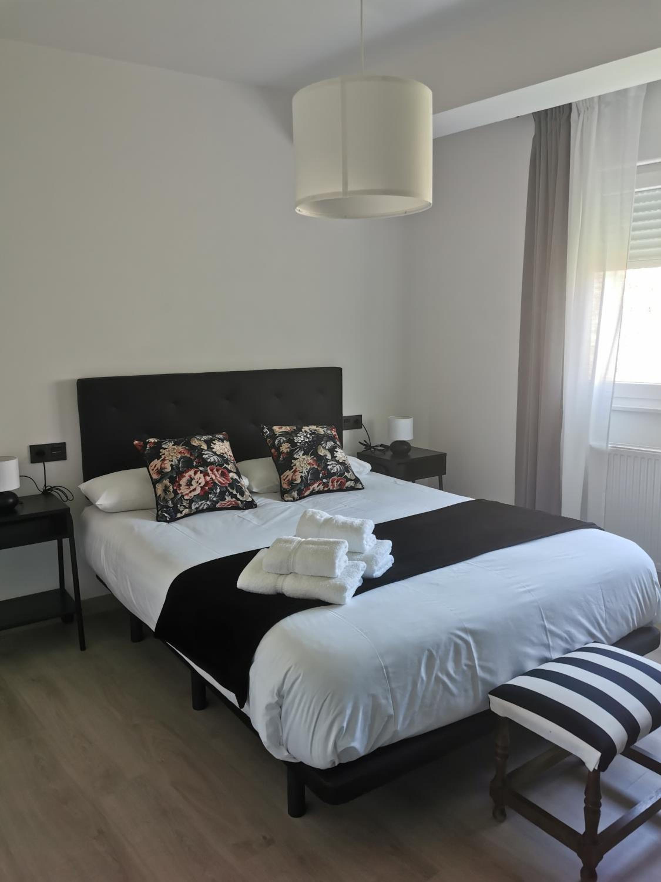 Double Room - Photo 3