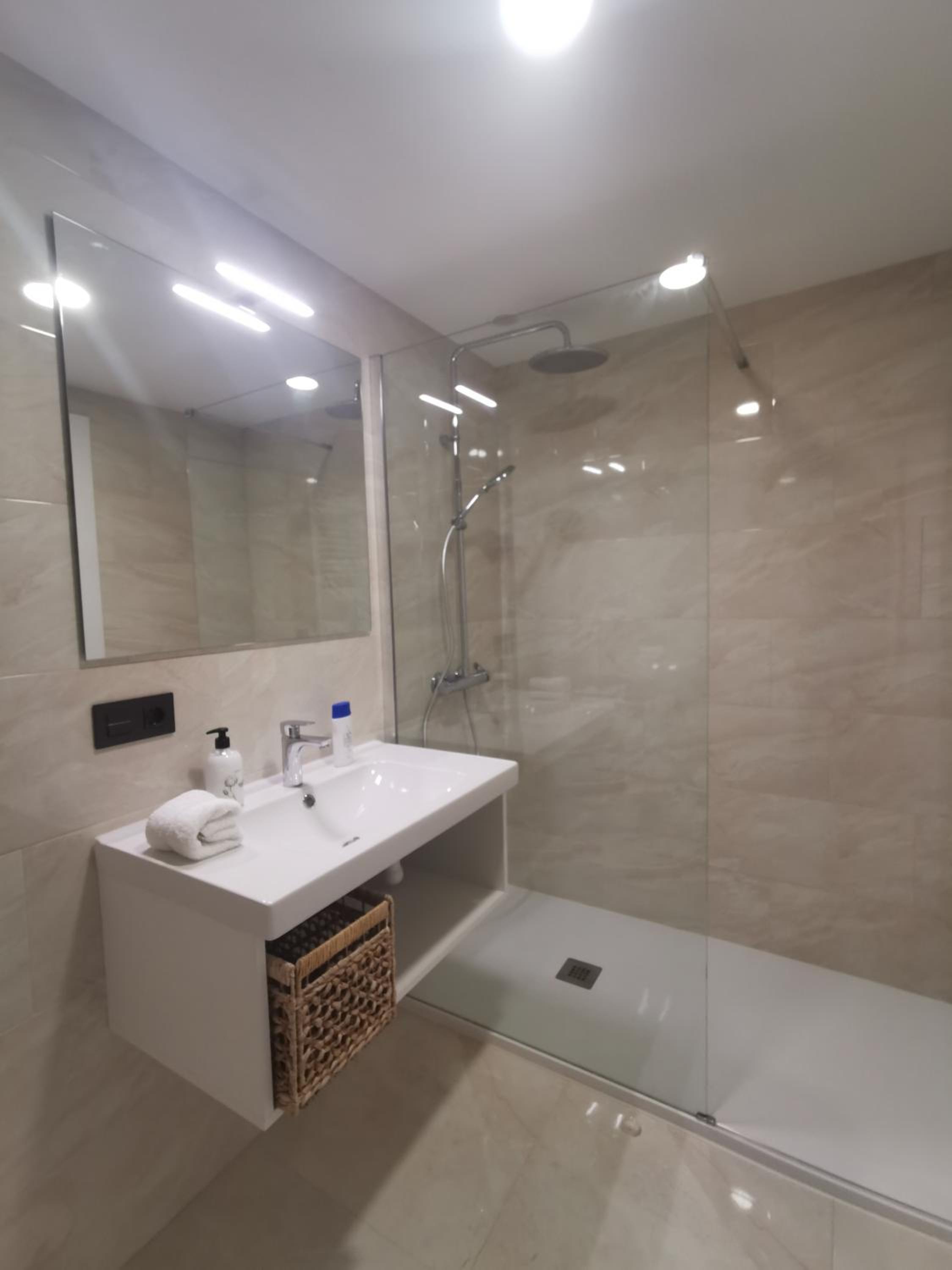 Triple Room - Photo 6