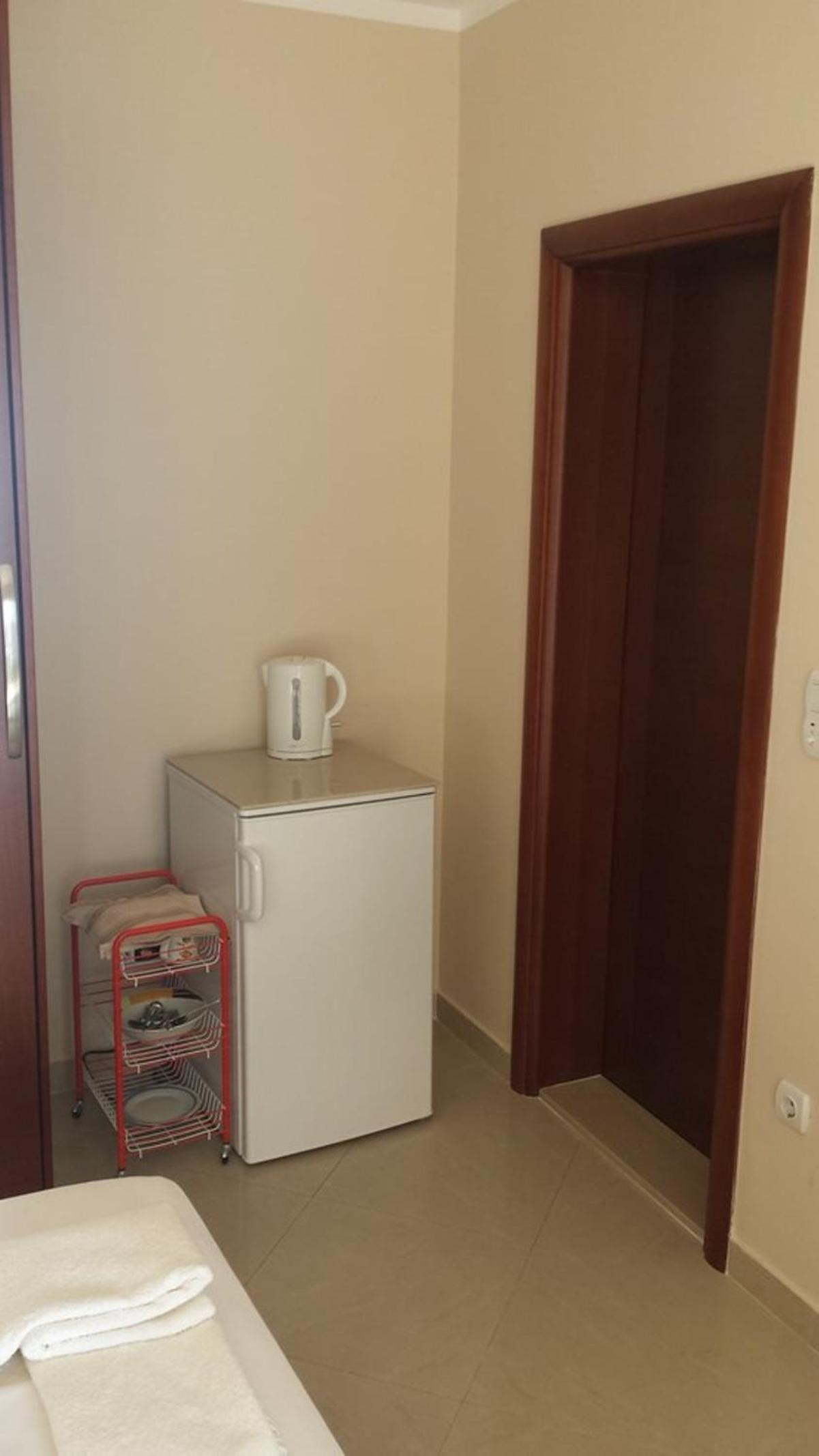 Double Room with Terrace - Ground Floor - Photo 12
