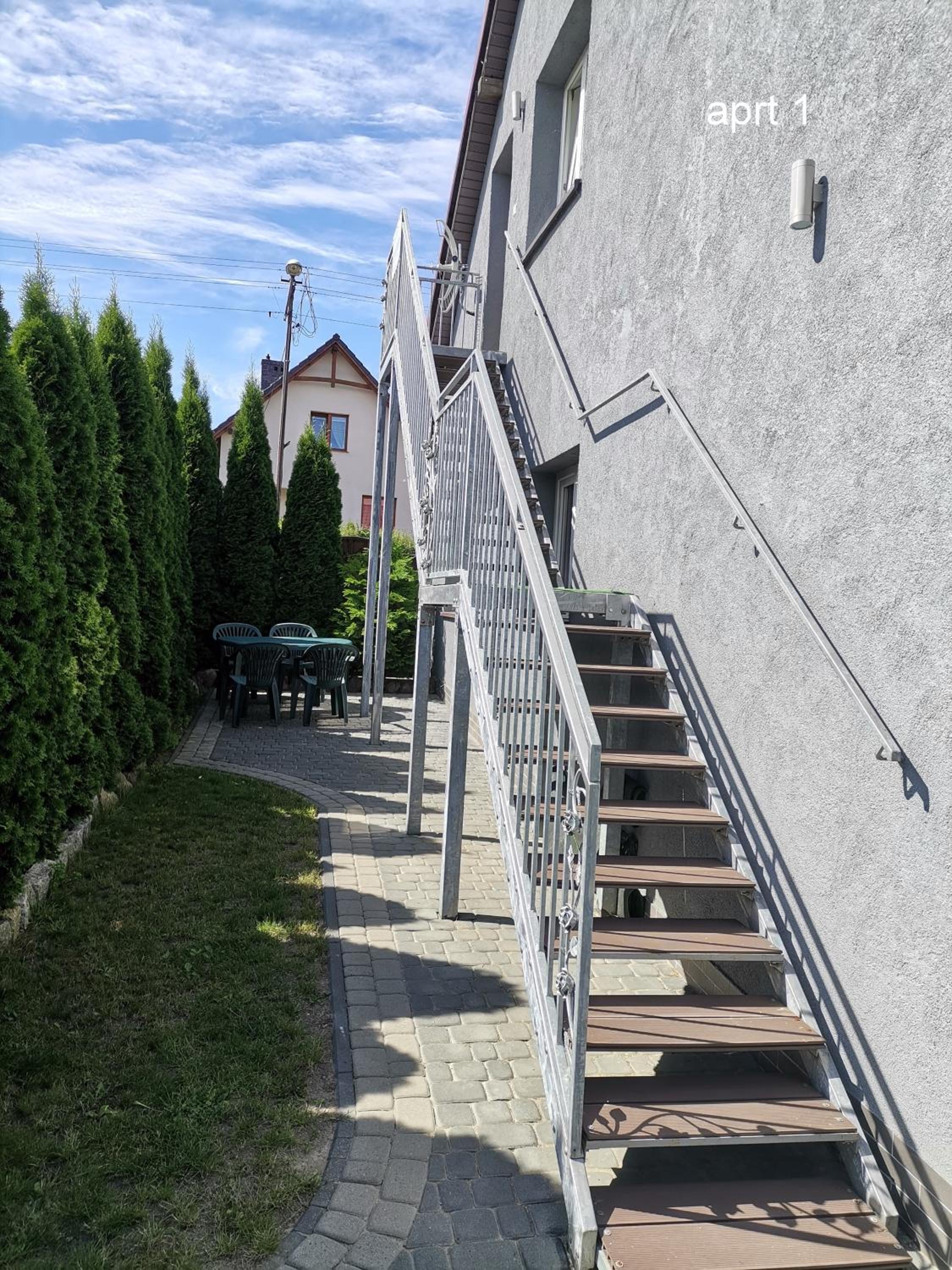 Apartment with Lake View - Photo 6