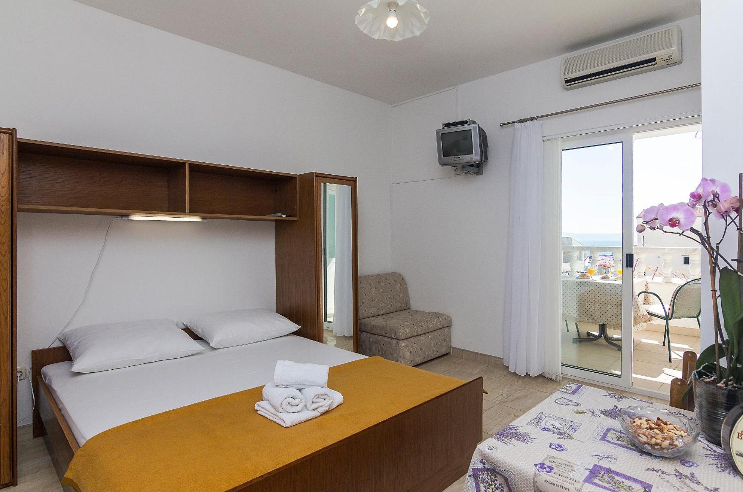 Studio with Sea View
