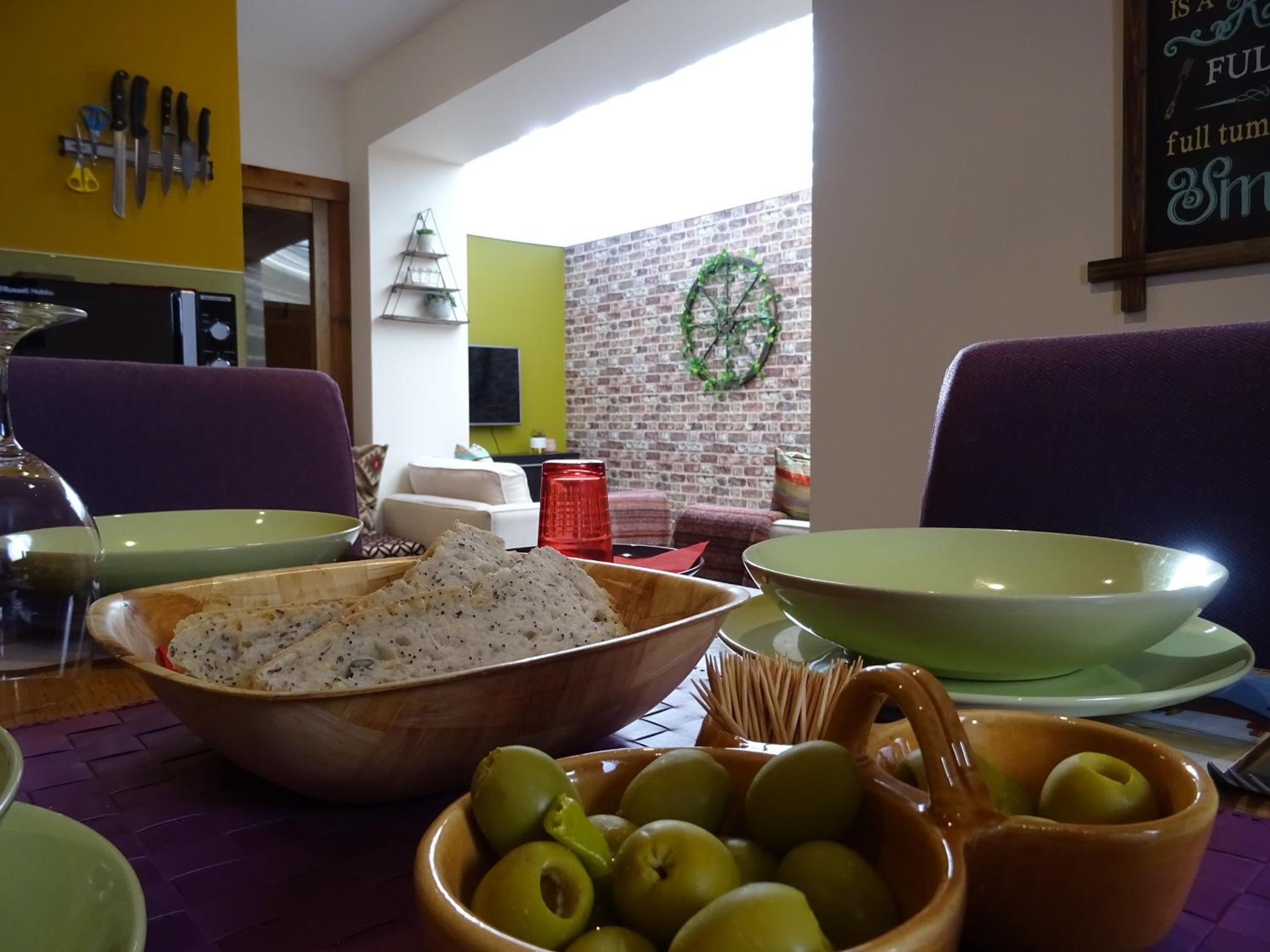 Studio Apartment - Photo 2