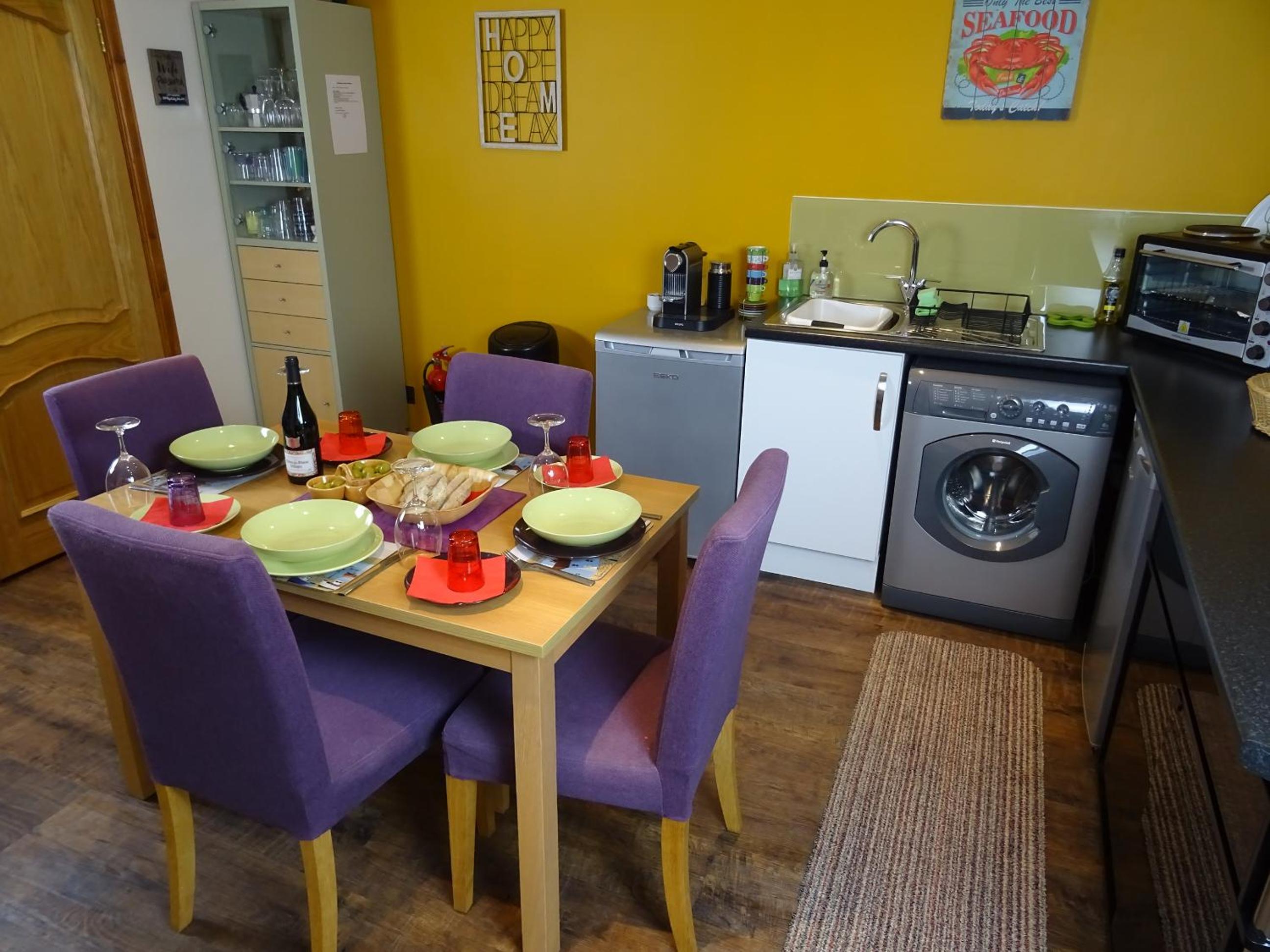 Studio Apartment - Photo 20