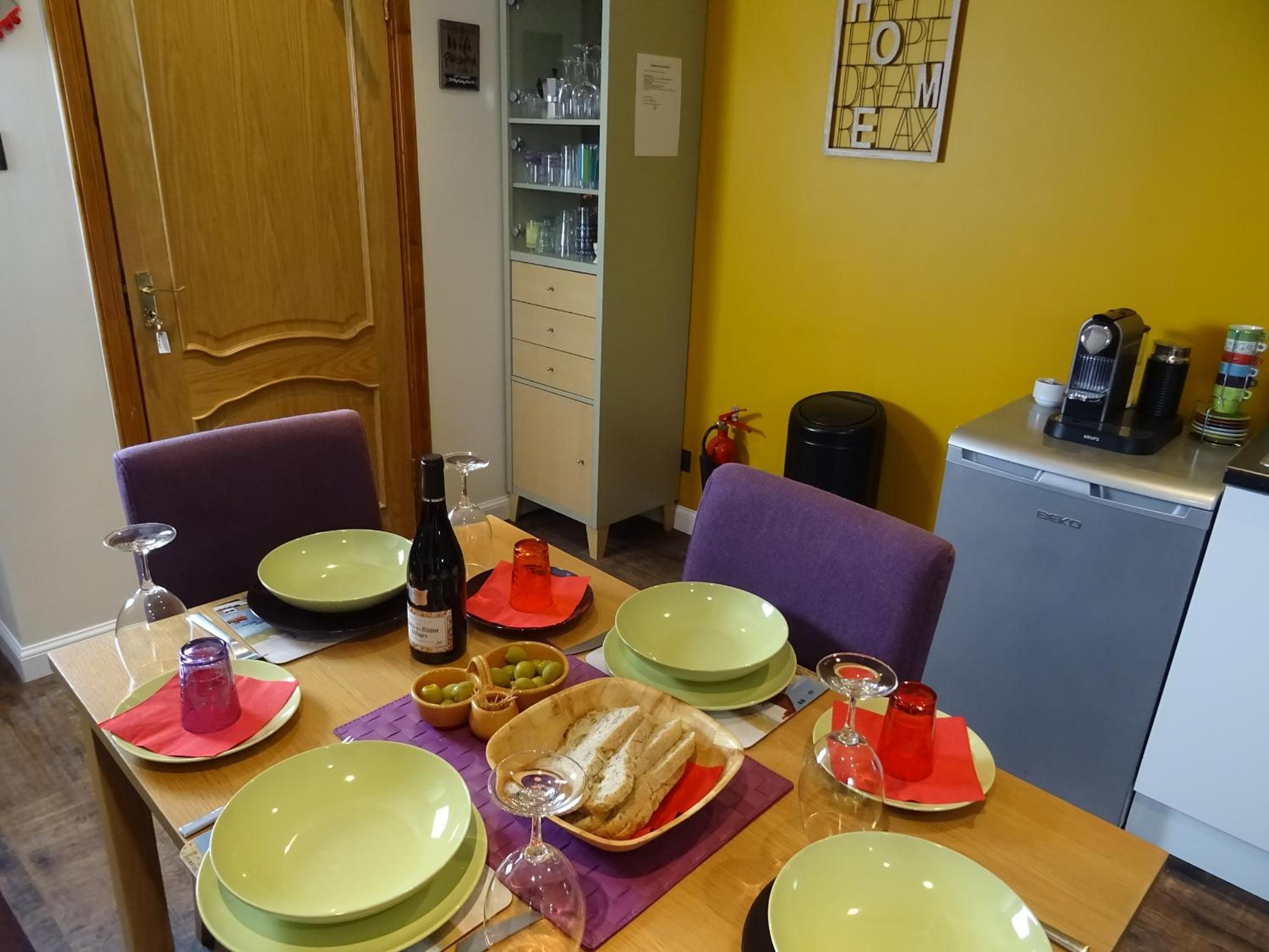 Studio Apartment - Photo 21