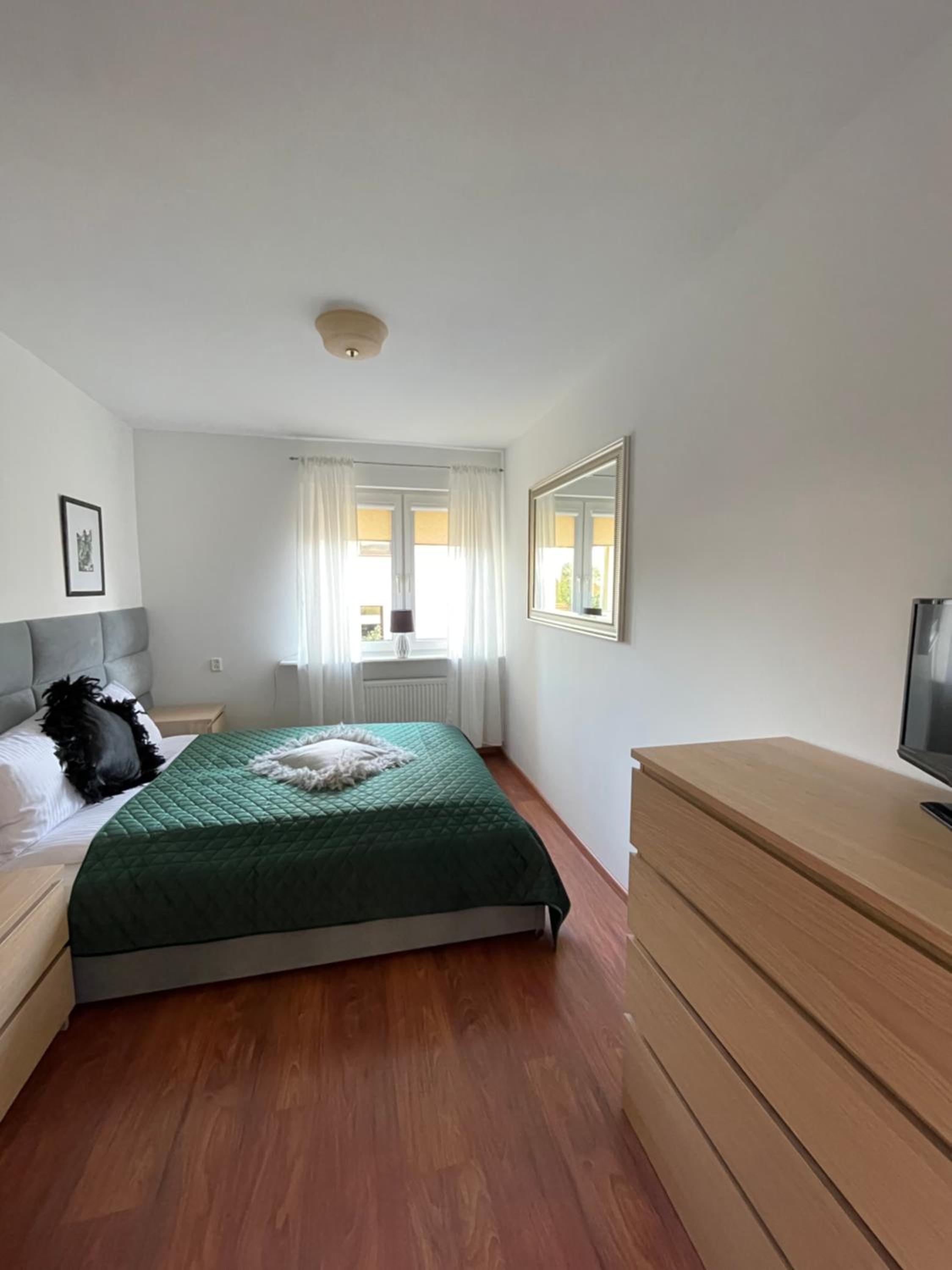 Family Suite with Balcony - Photo 13