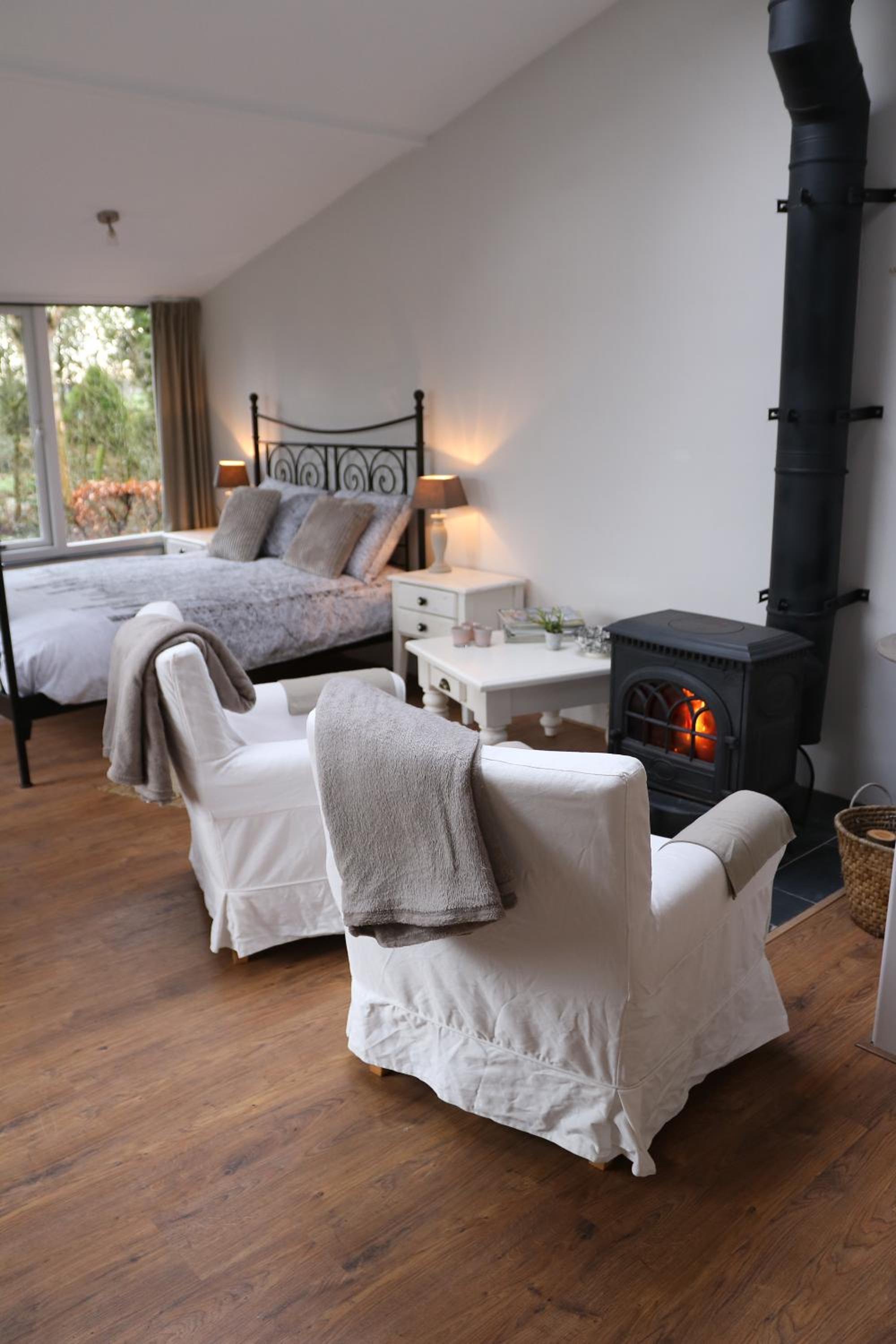 Double Room with Private Bathroom photo 3