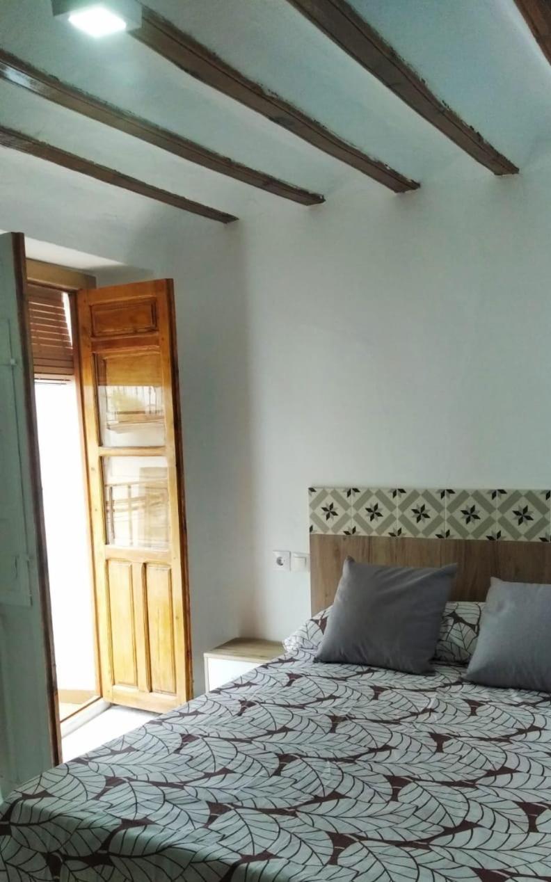 Apartment with Balcony - Photo 10