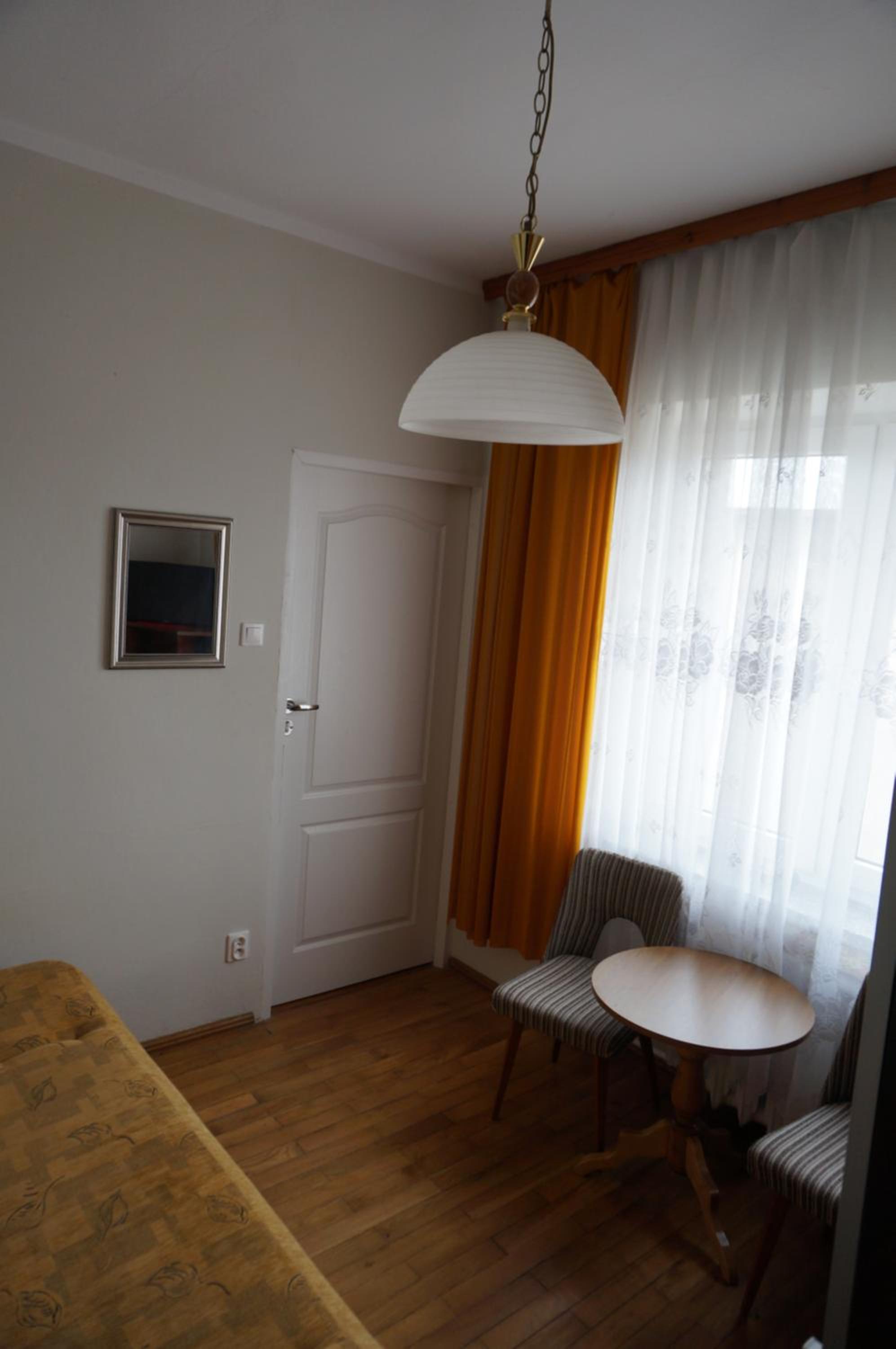 Double Room with Shared Bathroom photo 2