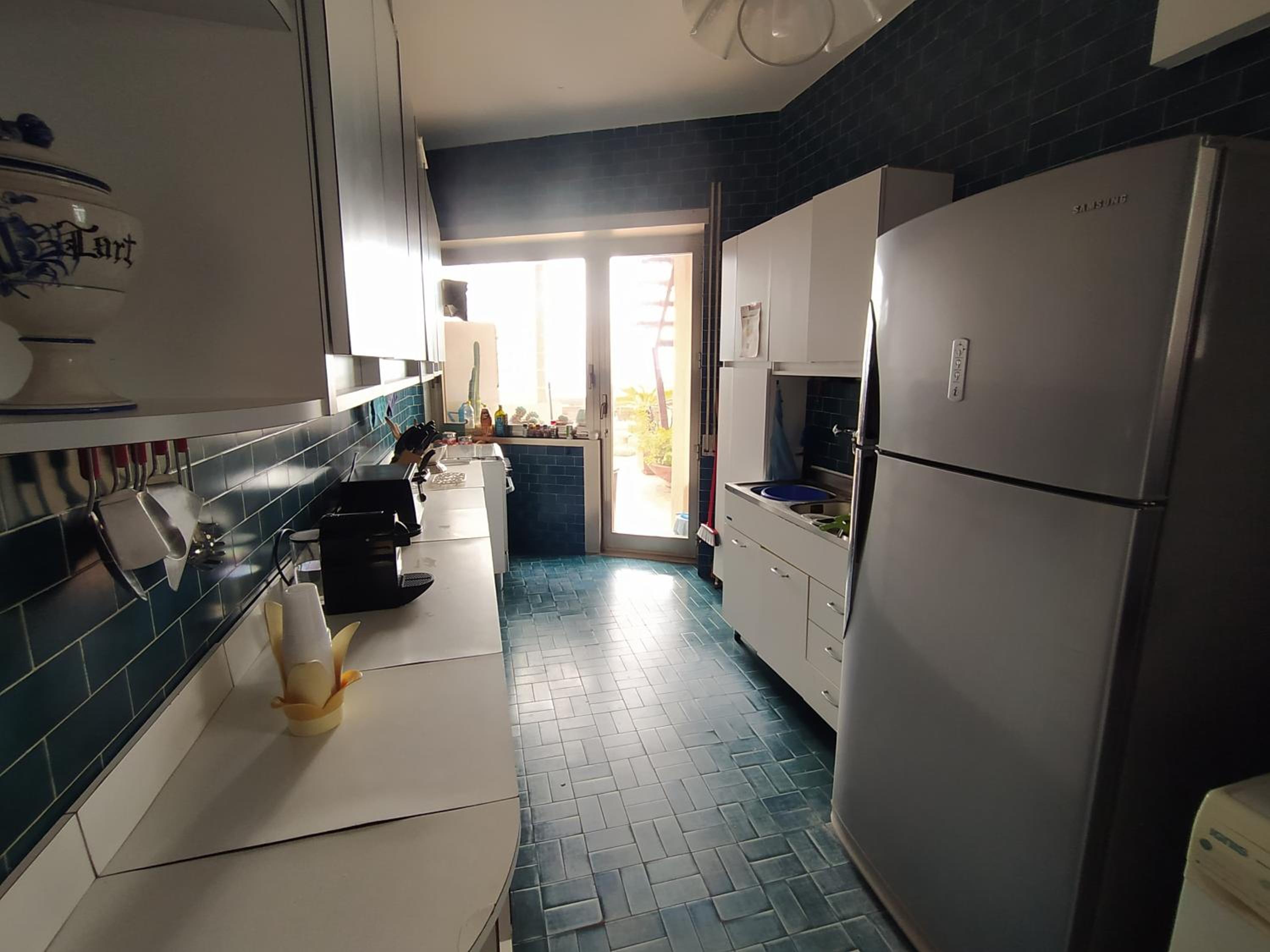 Apartment photo 2