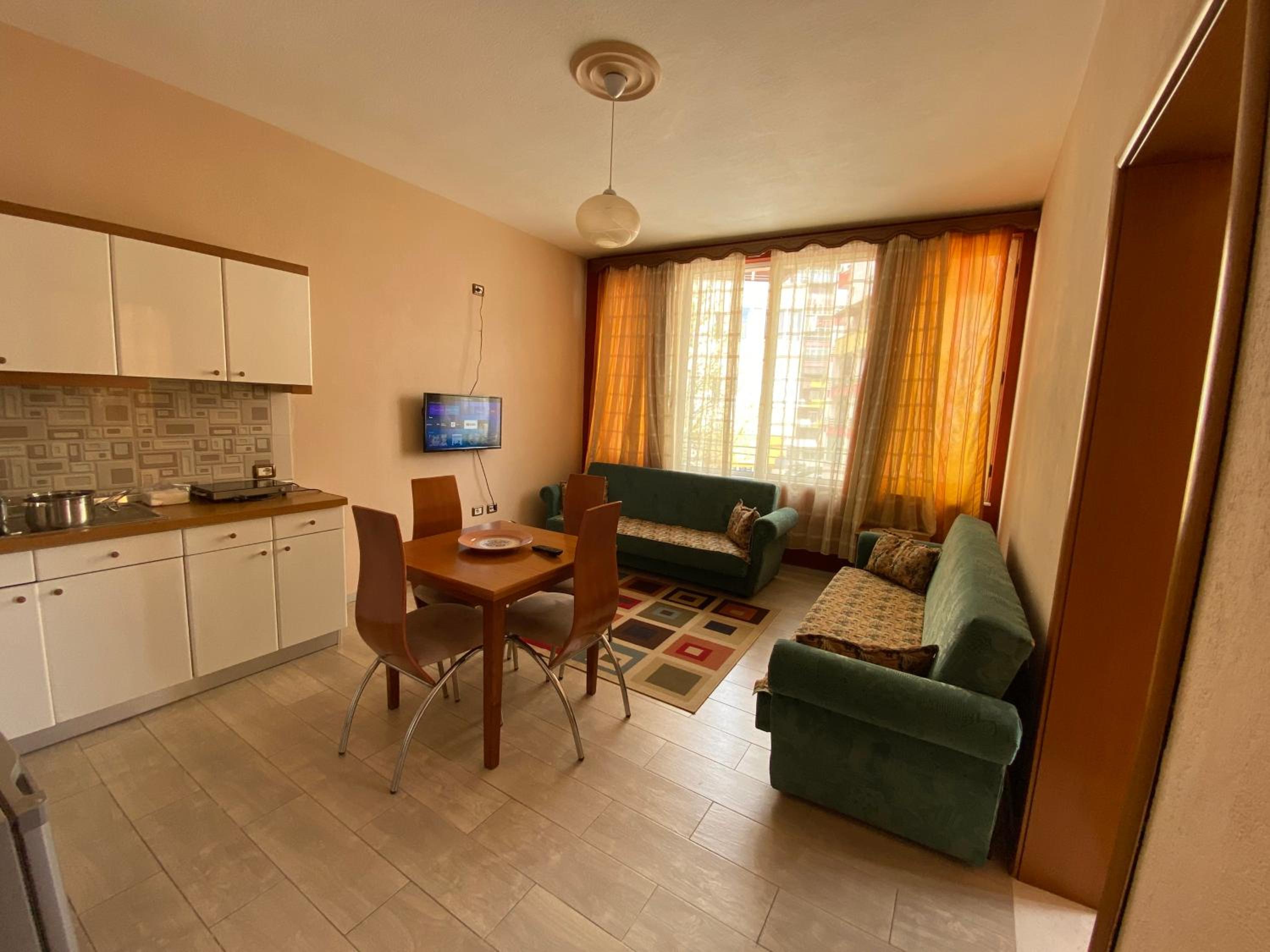 Family Room photo 3