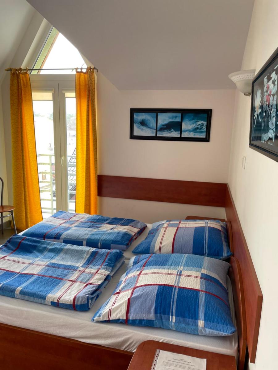 Small Double or Twin Room - Photo 5
