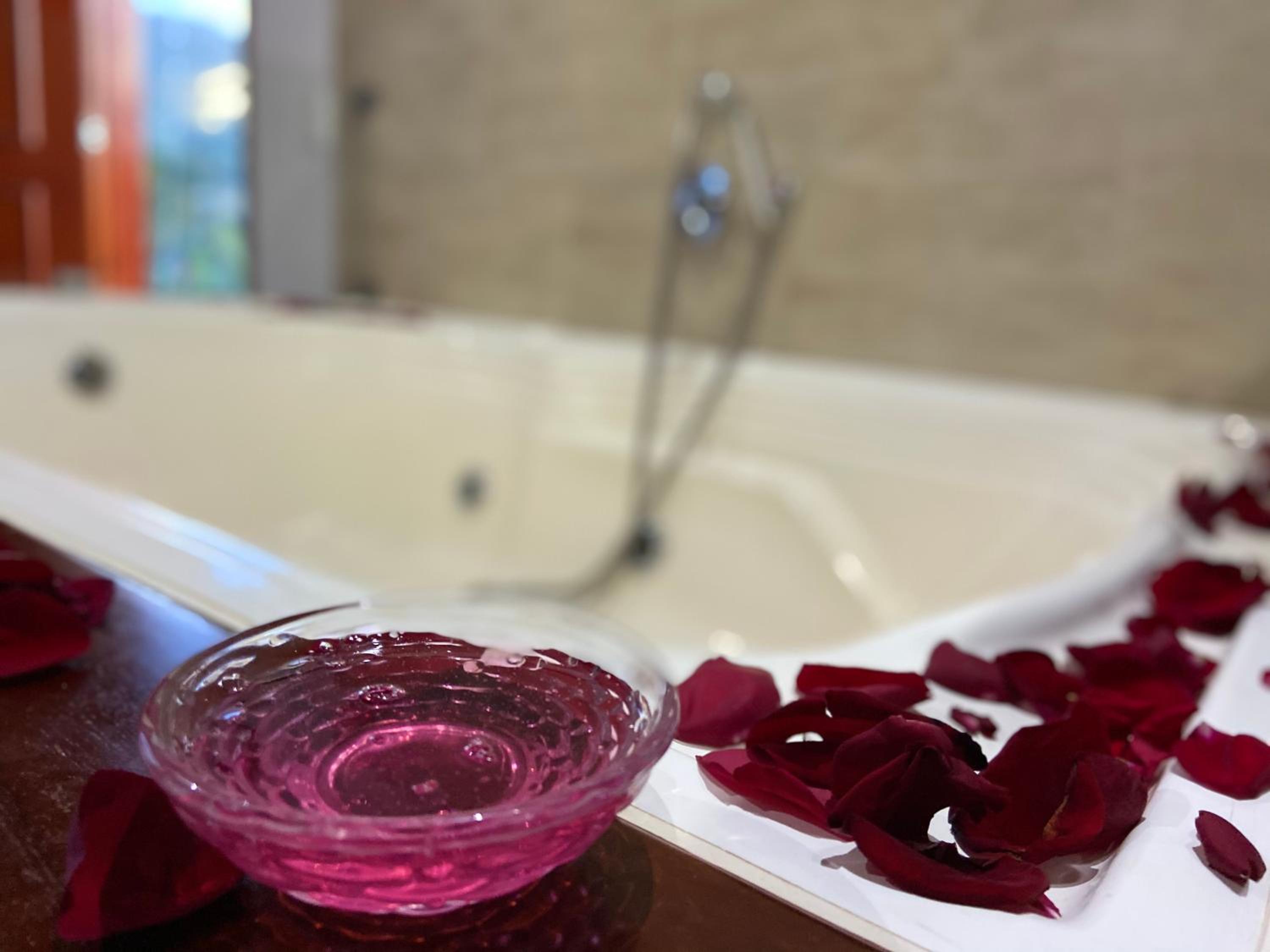 Double Room with Spa Bath photo 2