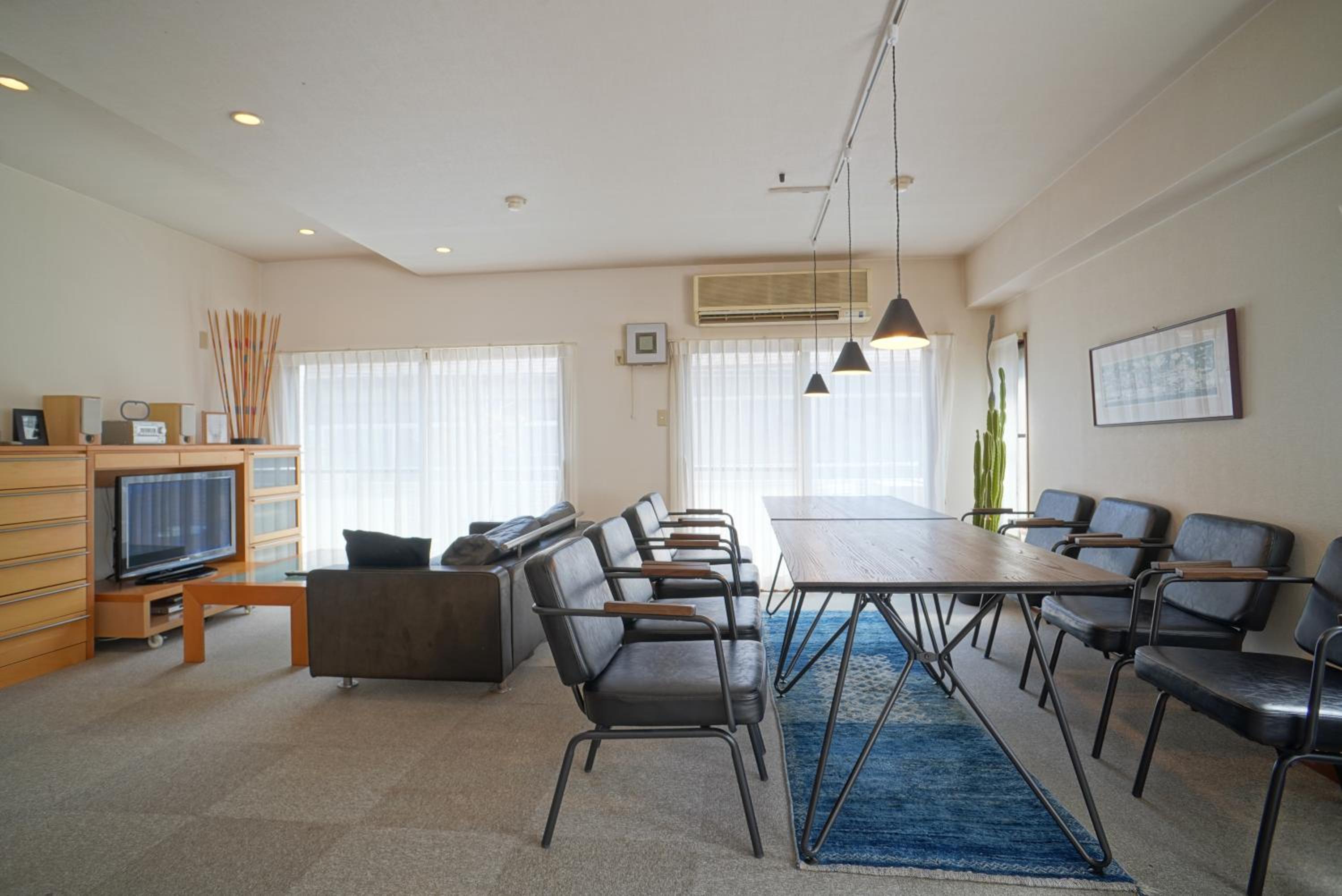 Three-Bedroom Apartment - Photo 8