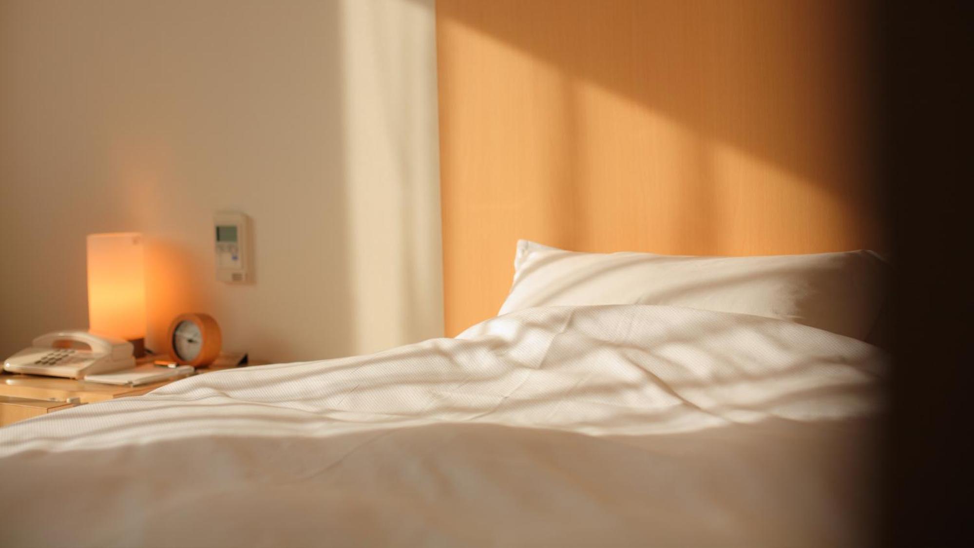 Standard Double Room - Non-Smoking thumbnail 6